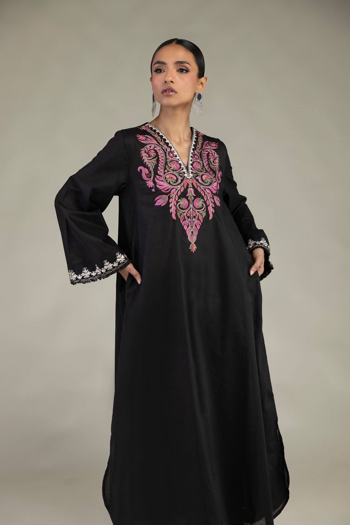 Embroidered Cambric Black Longline Kurta - 1-26-226-A-I1-VG