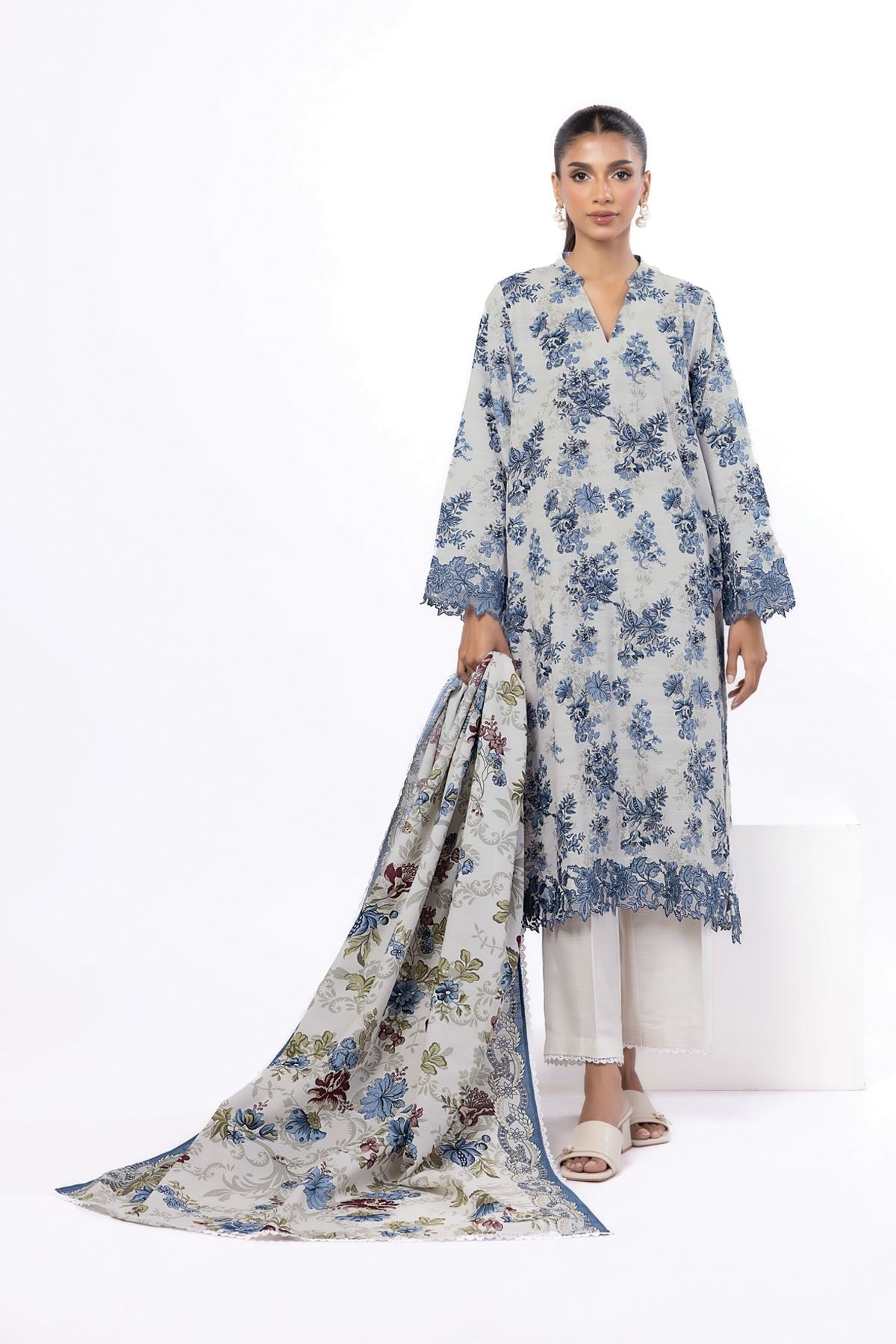Embroidered Slub Cotton Fabrics 3 Piece - KW33B-VG