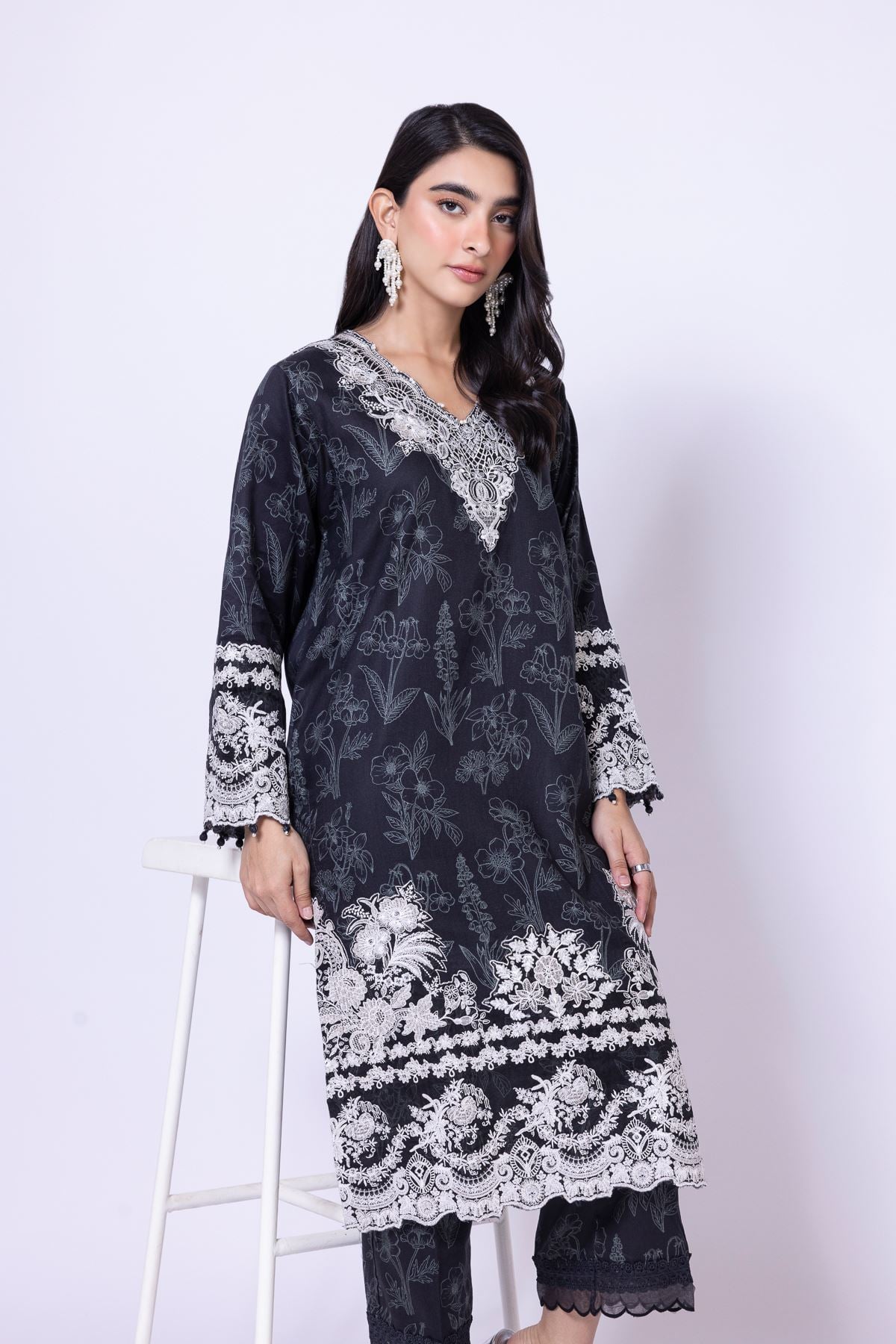 Embroidered Cotton Satin Kurta - 25-07-7E8-11TA-VG