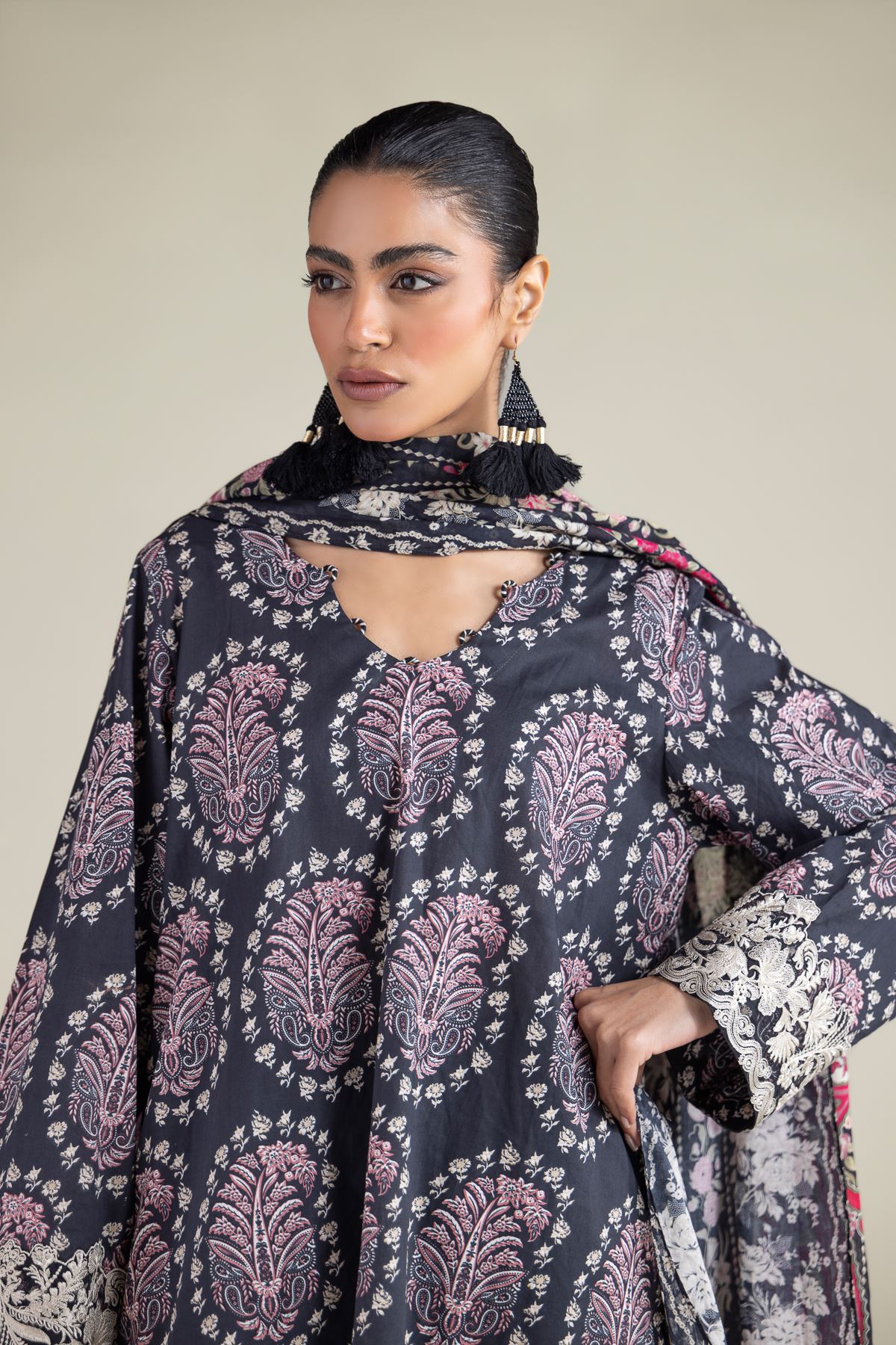 Embroidered Lawn Lawn Tailored Set - T-A11-26-101FH1-VG