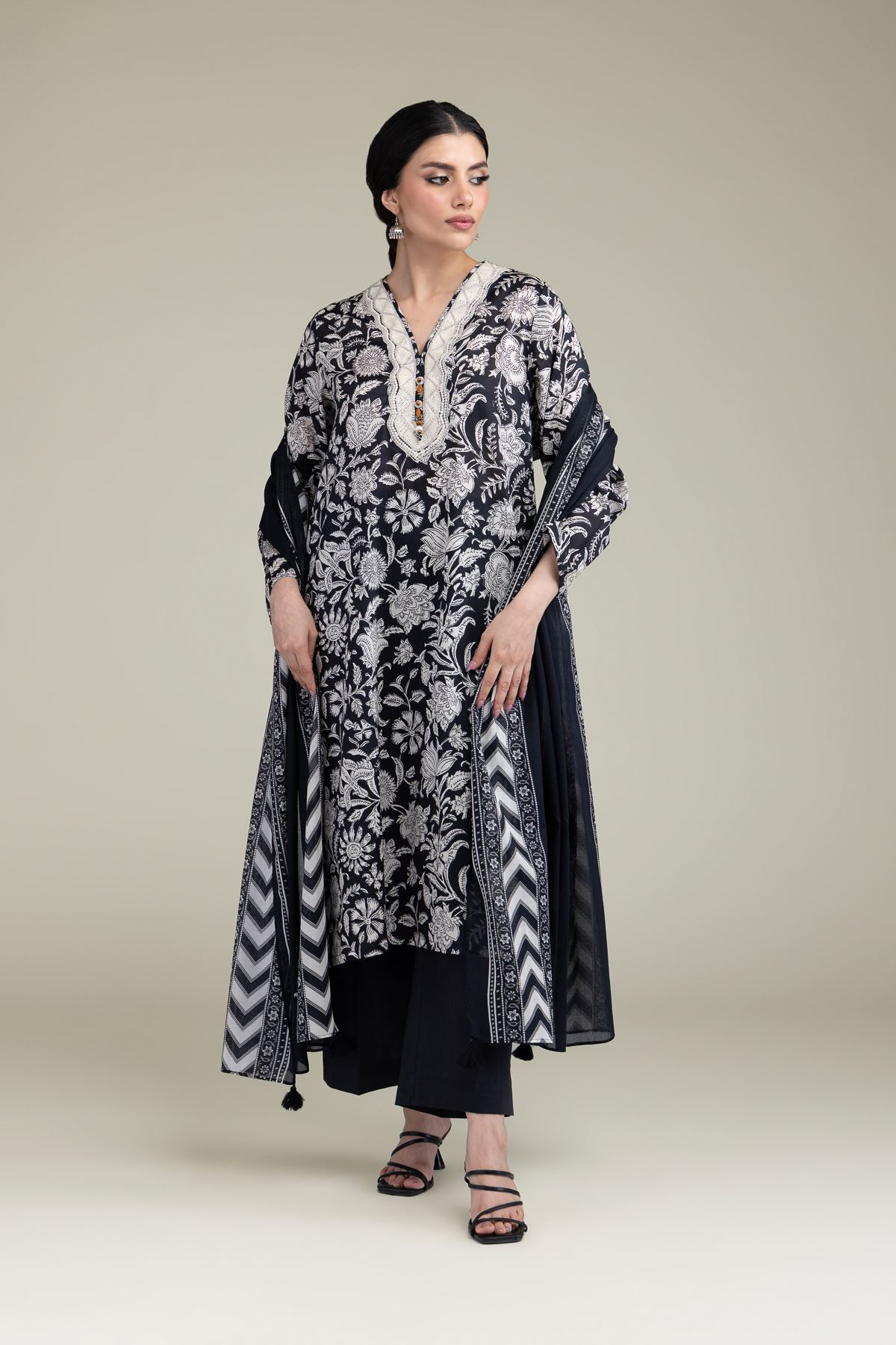 Embroidered Cambric Black Tailored 3-Piece - 1-26-250-B-H1-VG