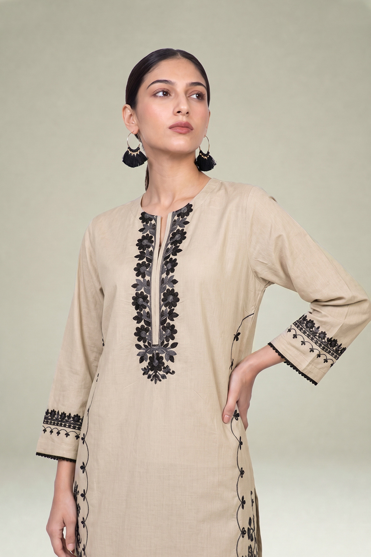 Embroidered Cambric Floral Cambric Kurta - 1-26-309-B-D1-VG