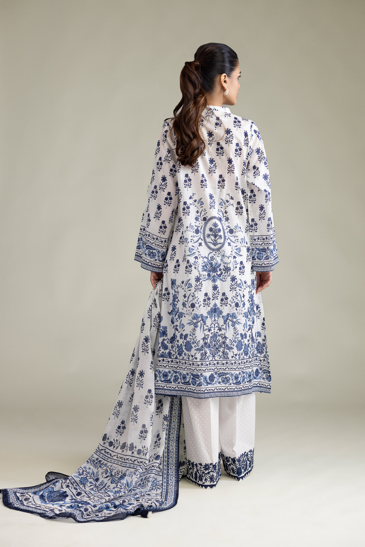 Embroidered Lawn Fabrics 3 Piece - T-A33-26-207FD1-VG