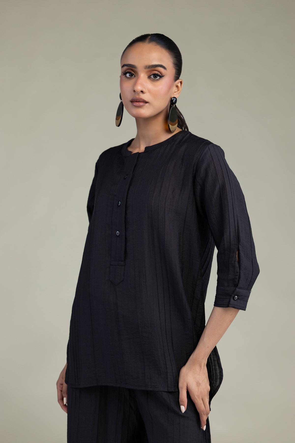 Dyed Blended Crinkle Black Crinkle Tunic - 2-26-308-A-G1-VG