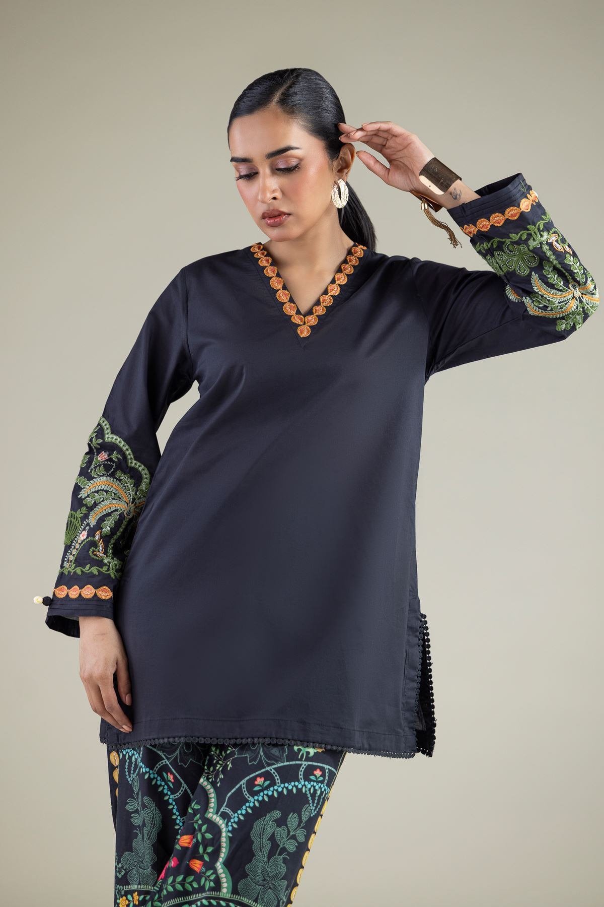 Embroidered Cambric Black Cambric Kurta - 1-26-133-A-D-VG