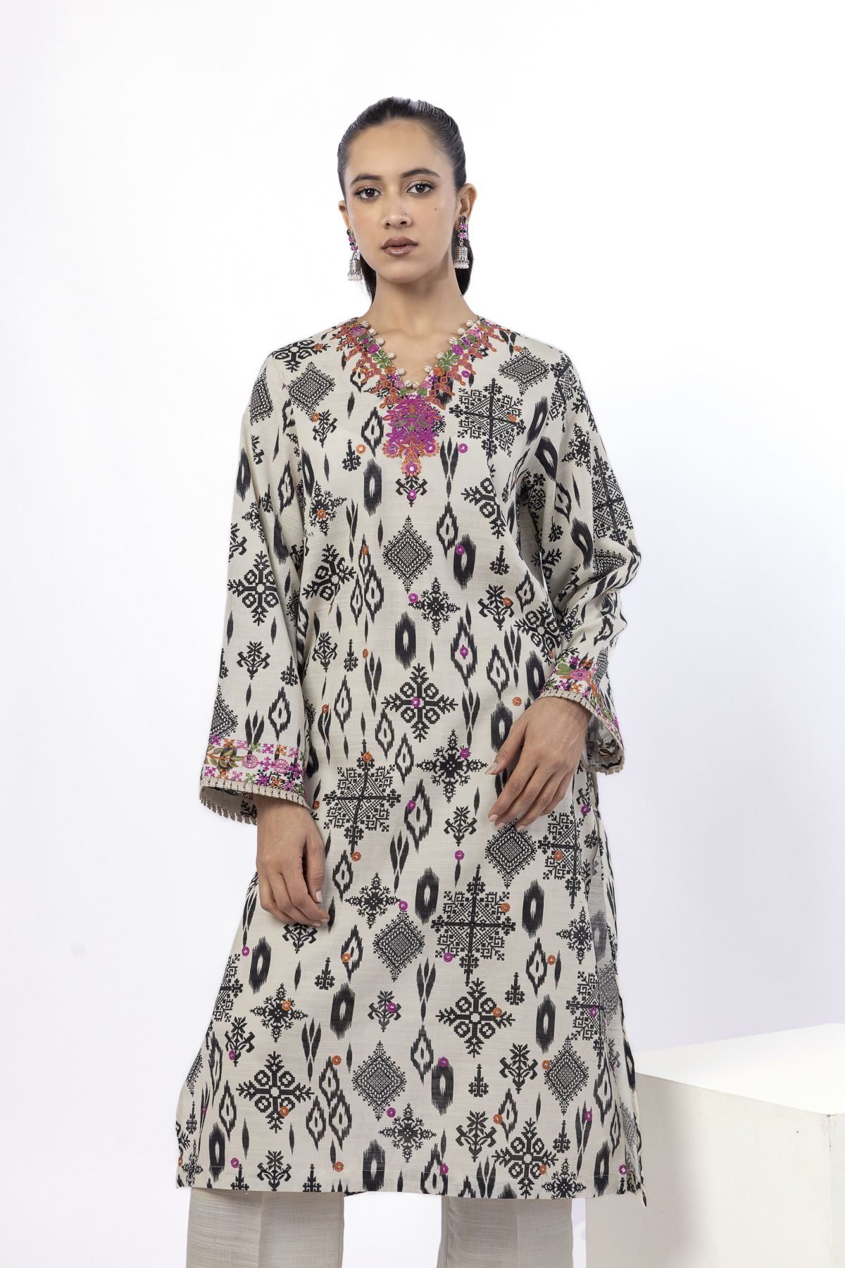 Embroidered Khaddar Fabrics 2 Piece | Top and Bottom - KW33B-VG