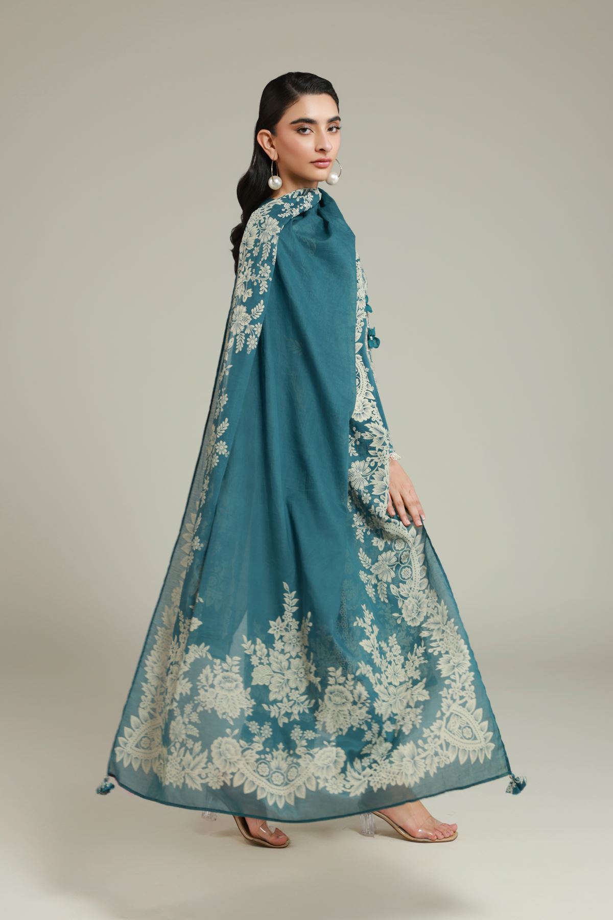Embroidered Lawn Tailored 3 Piece - 1-26-122-A-A-VG