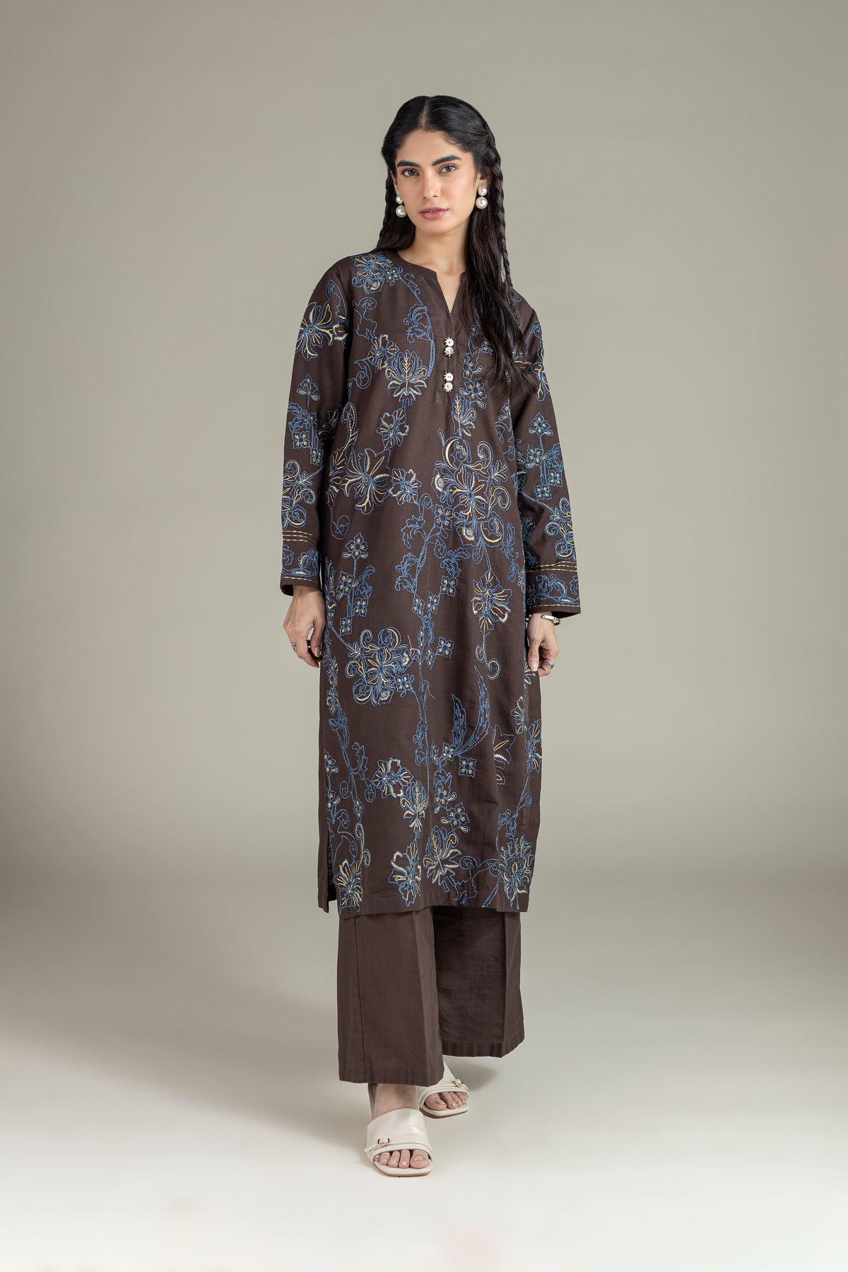 Embroidered Khaddar Kurta - 25-08-8E7-08BA-VG