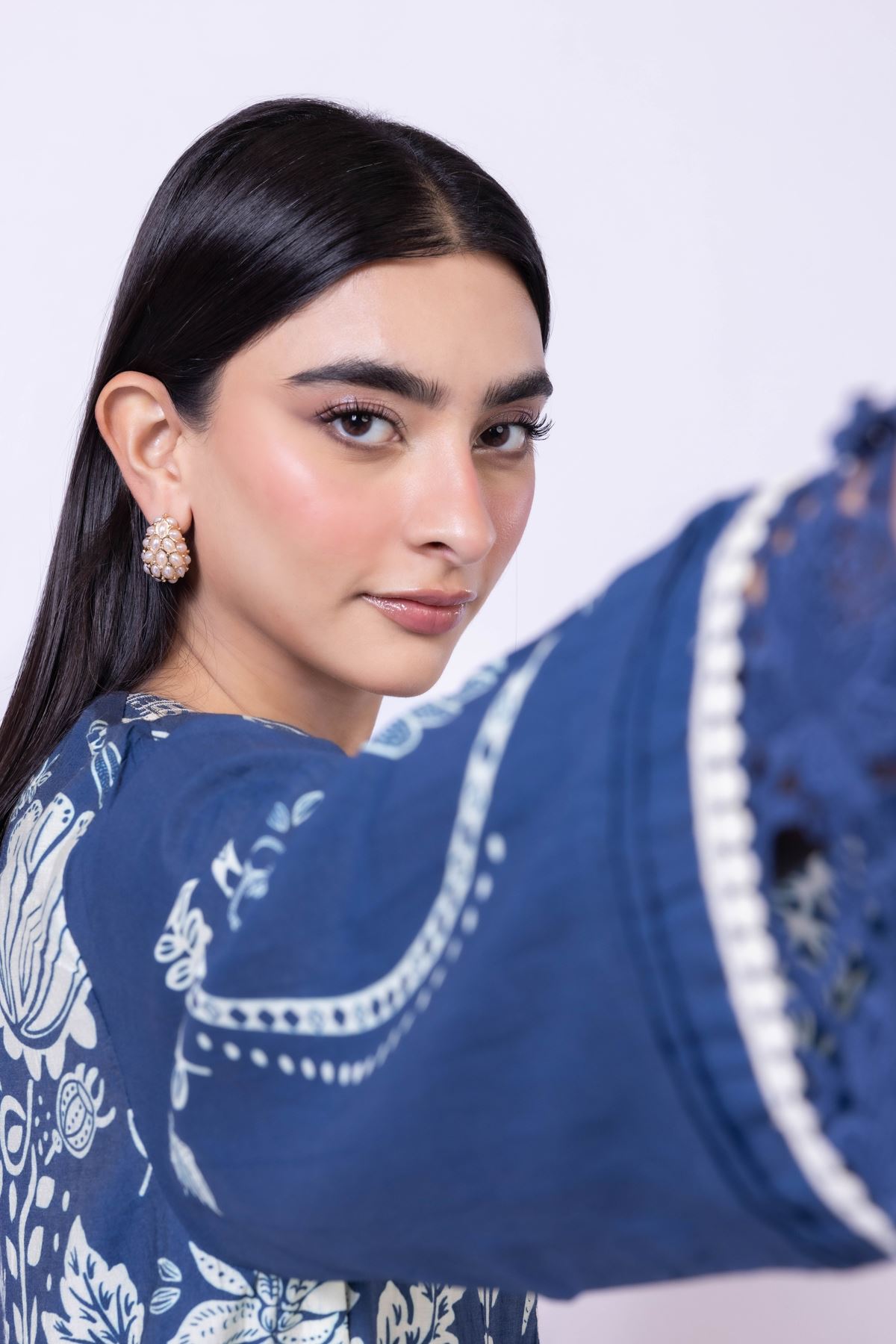 Embroidered Raw Silk Kurta - 25-09-11E7-05TB-VG