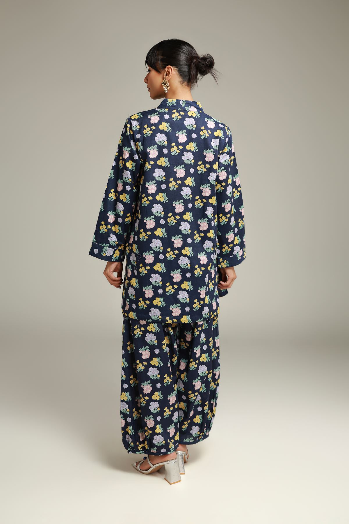 Embroidered Cotton Dobby Floral Navy Kurta - R-EKT24106-VG