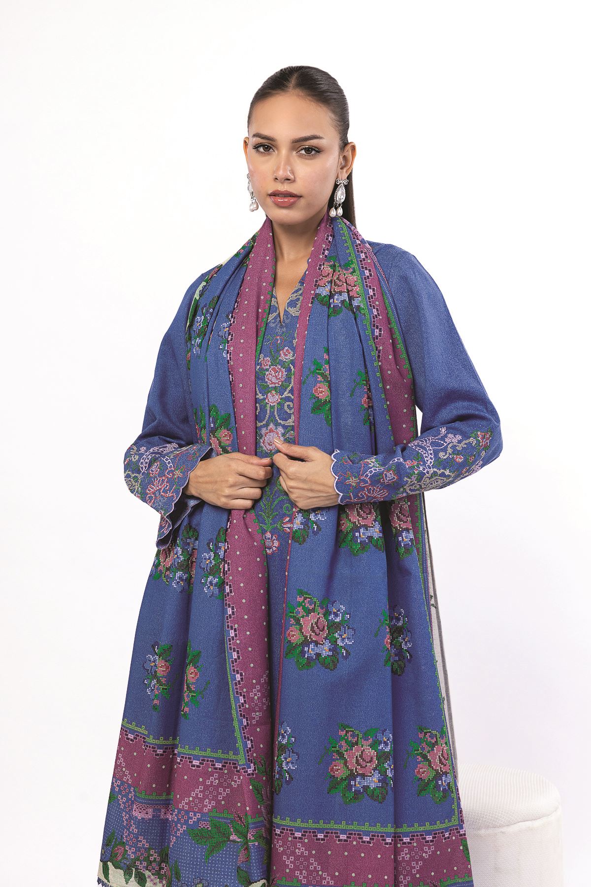 Embroidered Karandi Fabrics 3 Piece - KW38A-VG