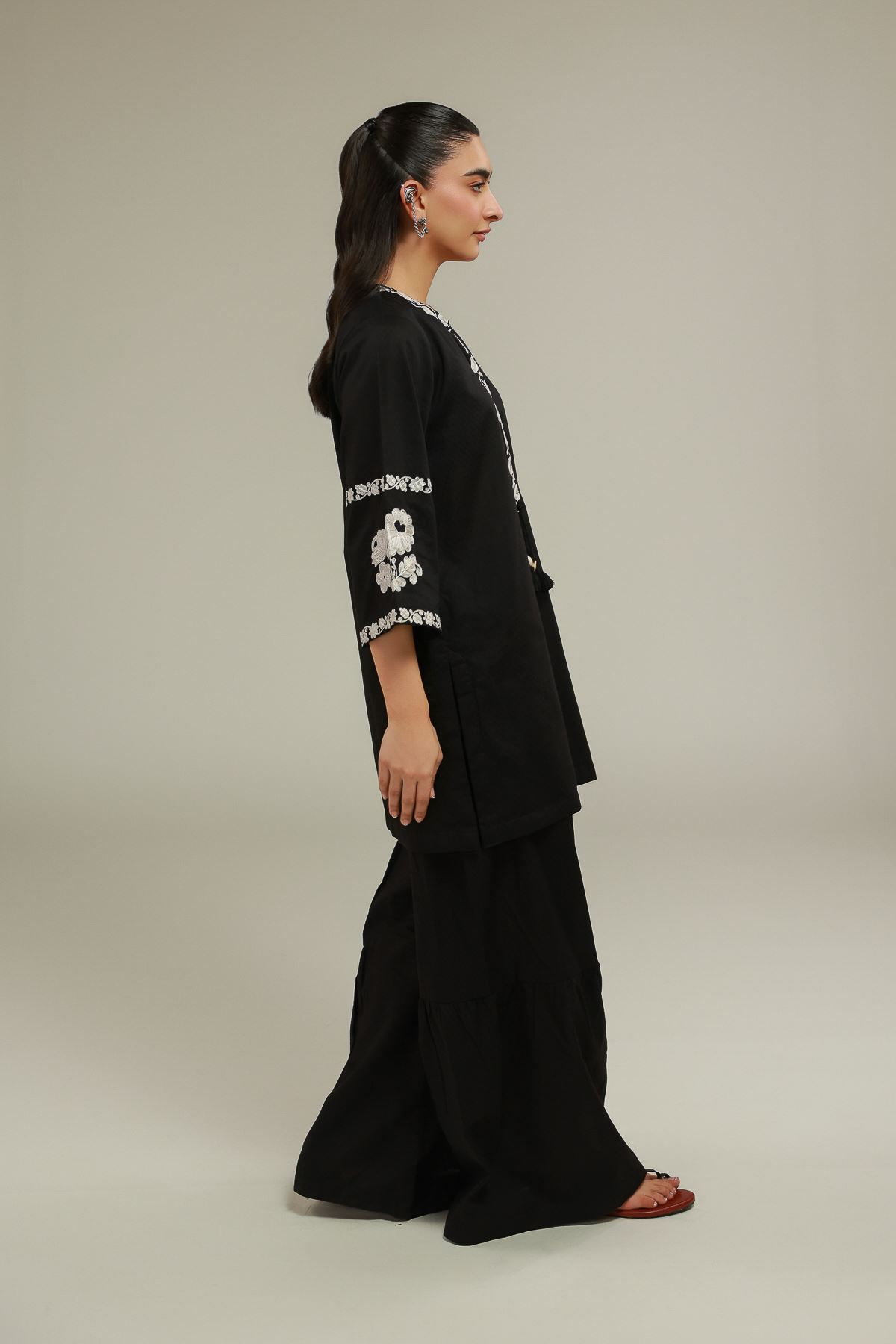 Embroidered Cotton Dobby Floral Drawstring Kurta - 25-00-X2-03TA-VG