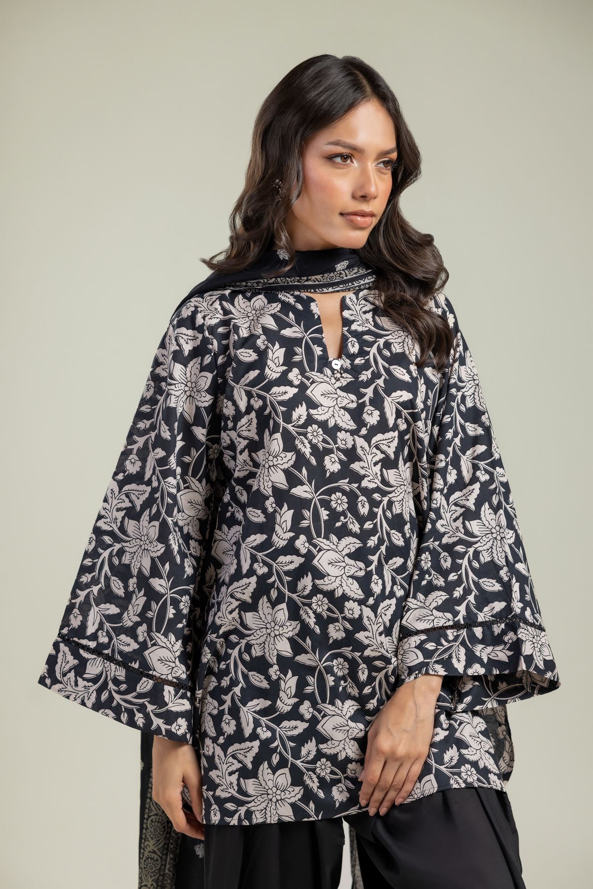 Printed Cambric Black Cambric Kurta - 26-01-2E1-07TA-VG