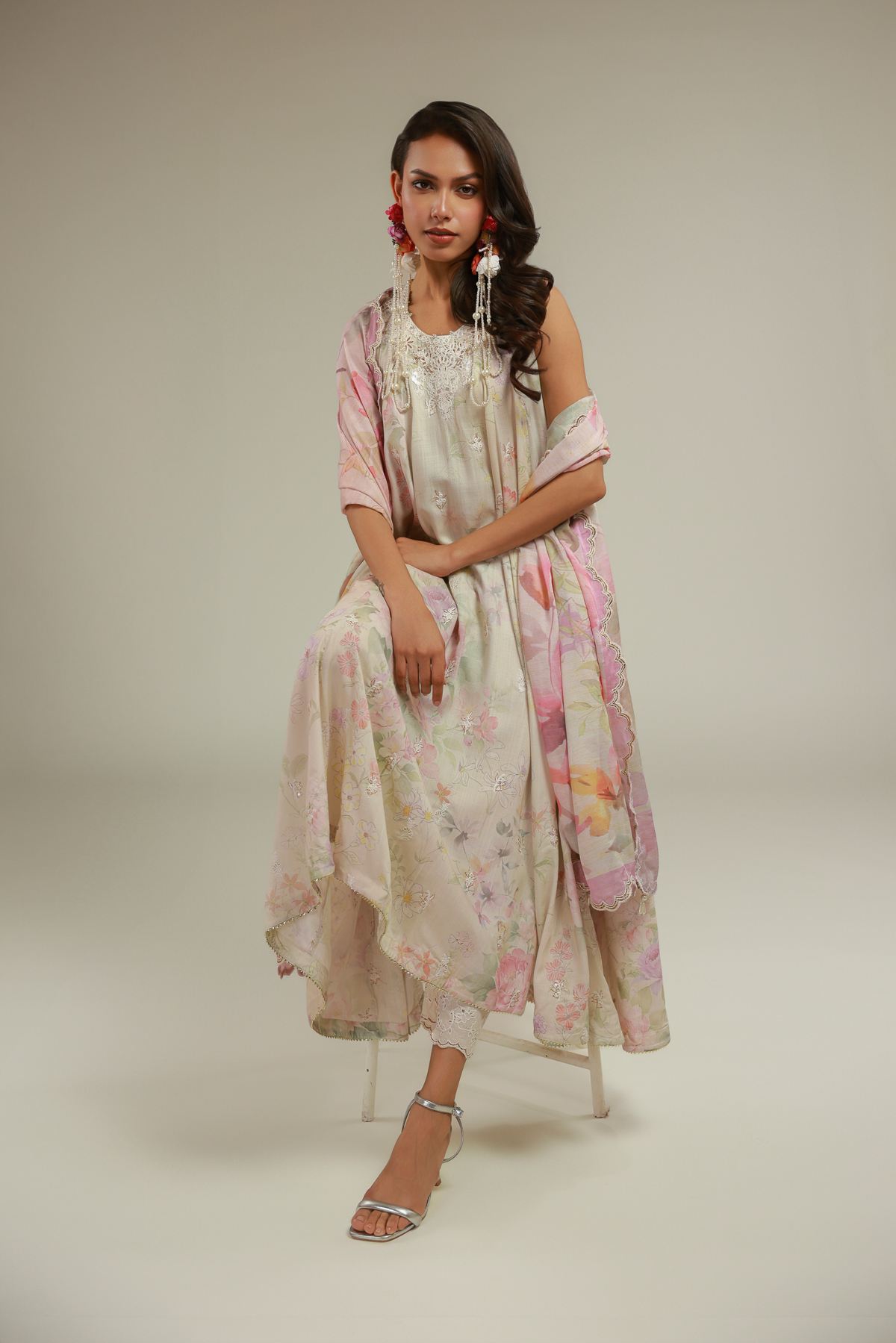 Embroidered Raw Silk Sleeveless 3-piece Set - 1-26-127-A-D-VG