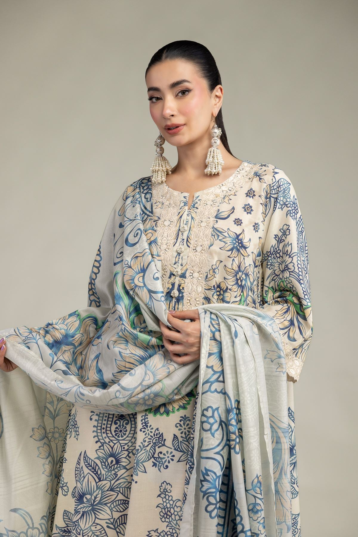 Embroidered Polyester Silk Floral Silk Dupatta - 2-26-212-A-H1-VG