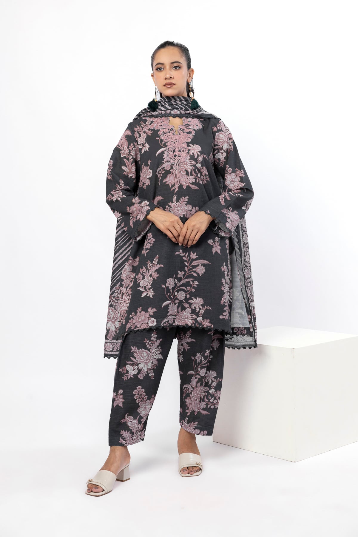 Embroidered Light Khaddar Tailored 3 Piece - LKW39AST-VG