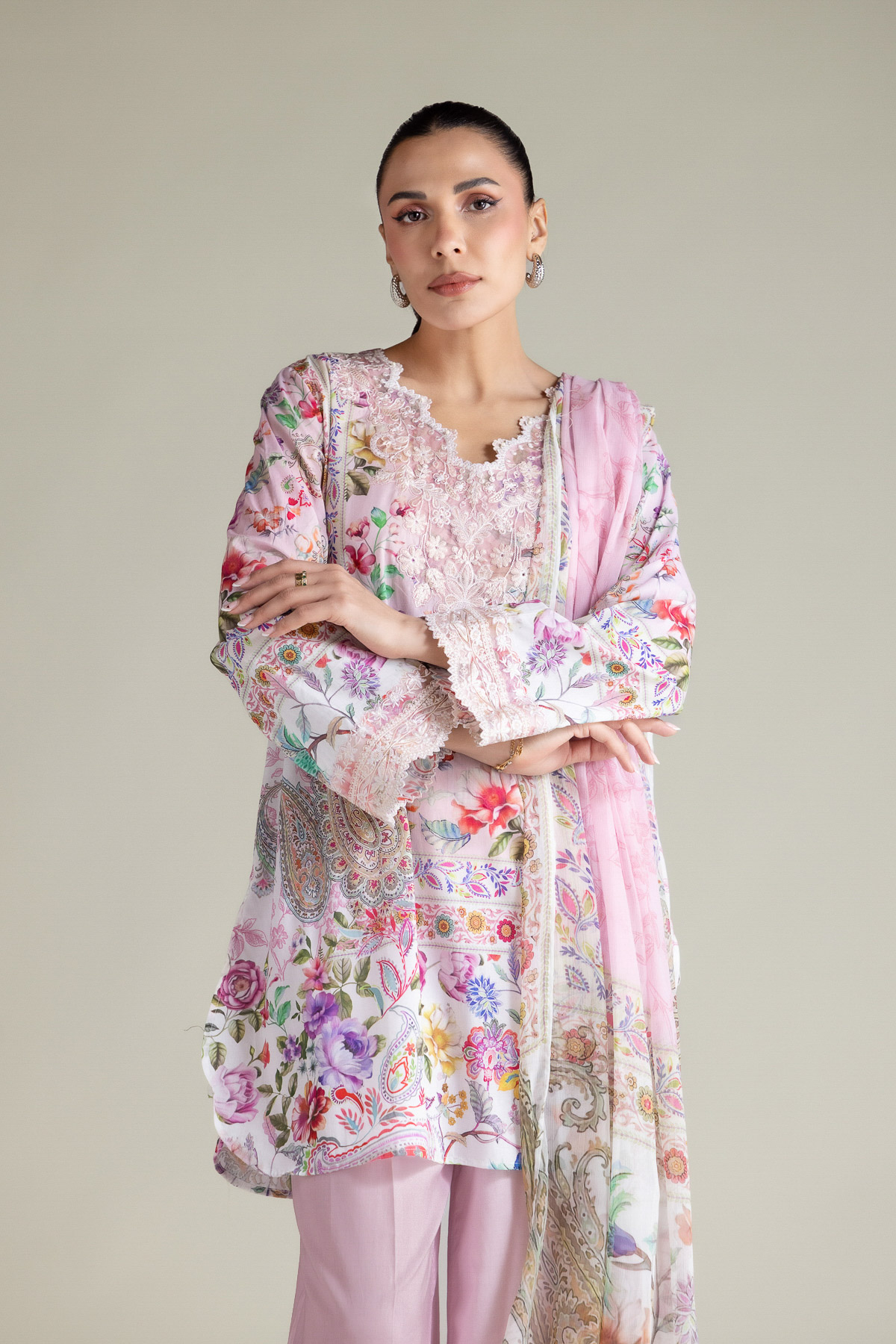 Embroidered Lawn Fabrics 3 Piece - T-A33-26-207FD1-VG