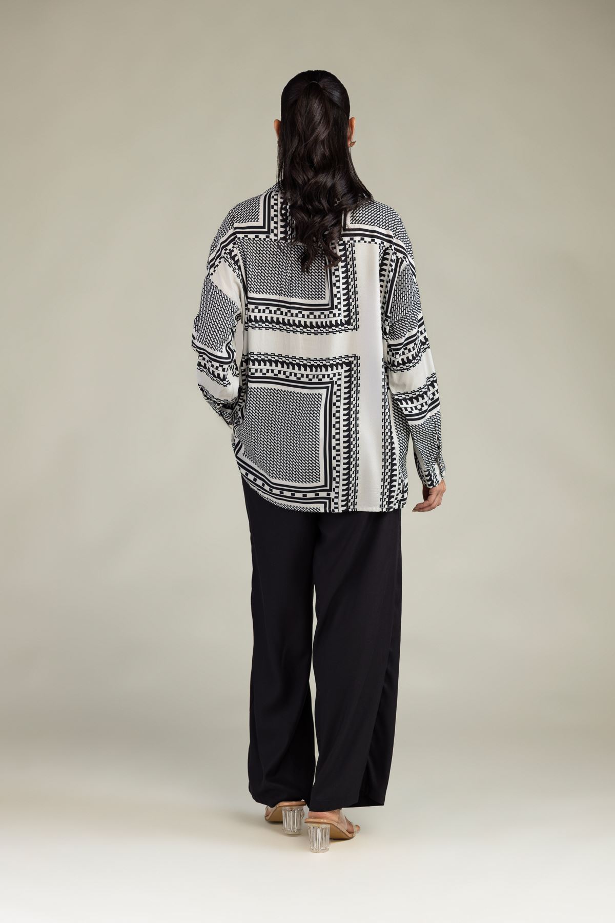 Embroidered Viscose Crepe Short V-Neck Shirt - 2-26-301-B-F1-VG