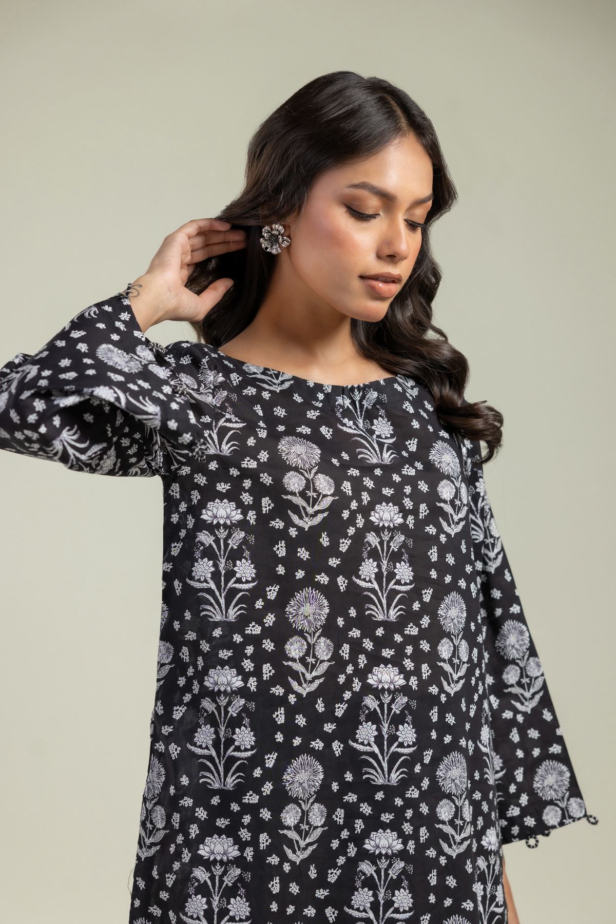 Printed Cambric Black Floral Kurta - 1-26-201-A-A-VG