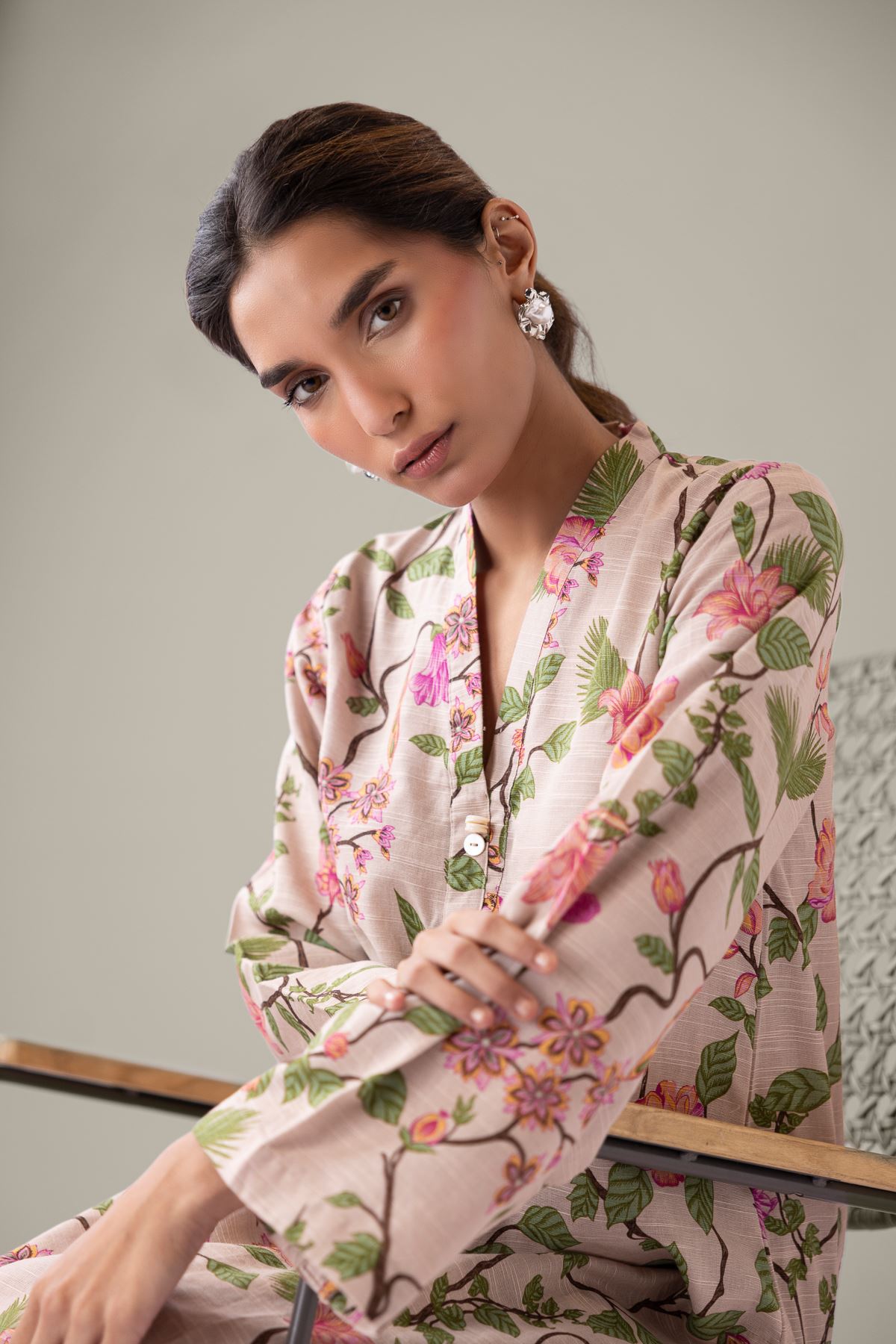Printed Khaddar Kurta - 25-10-11E8-11TB-VG