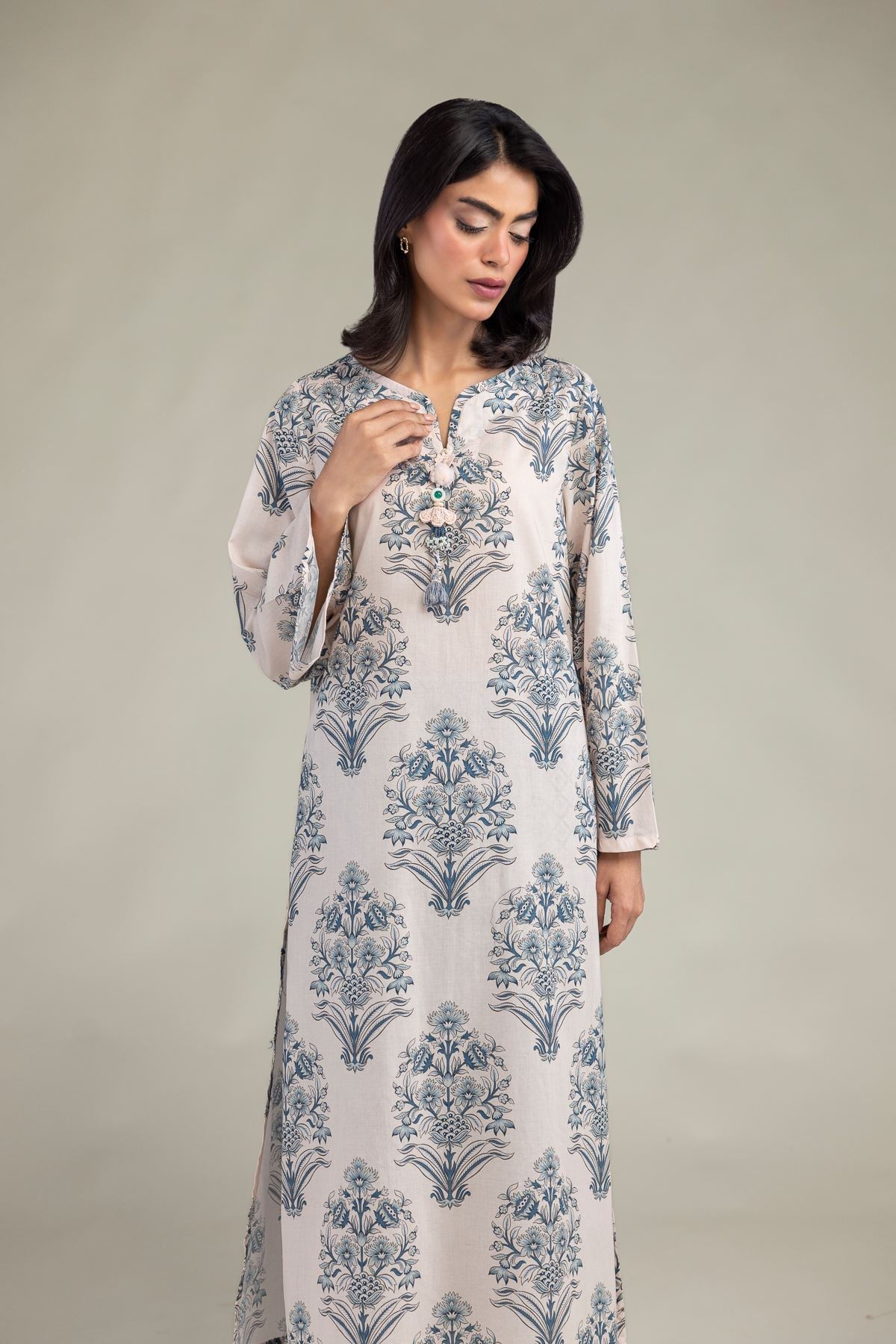 Embroidered Cambric Floral Printed Kurta - T-A11-26-213FG1-VG
