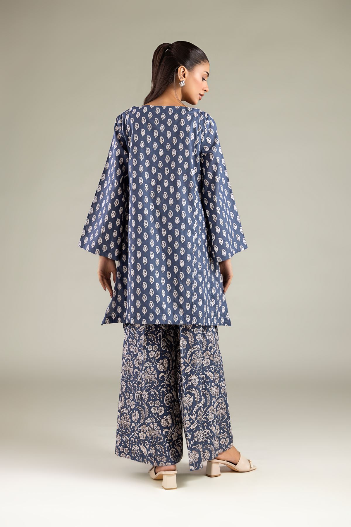 Printed Cambric Paisley V-Neck Kurta - 1-26-116-A-F-VG