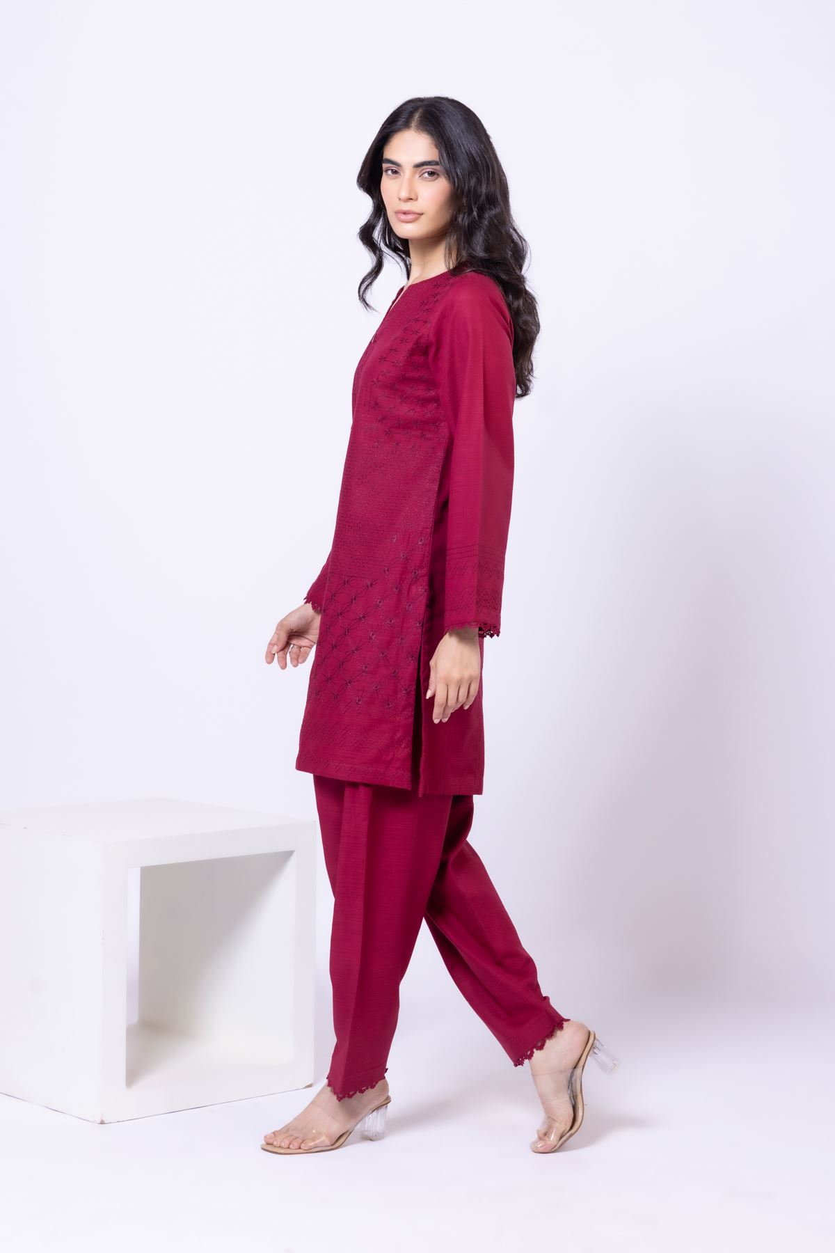 Embroidered Khaddar Kurta - 25-09-11E3-07TA-VG