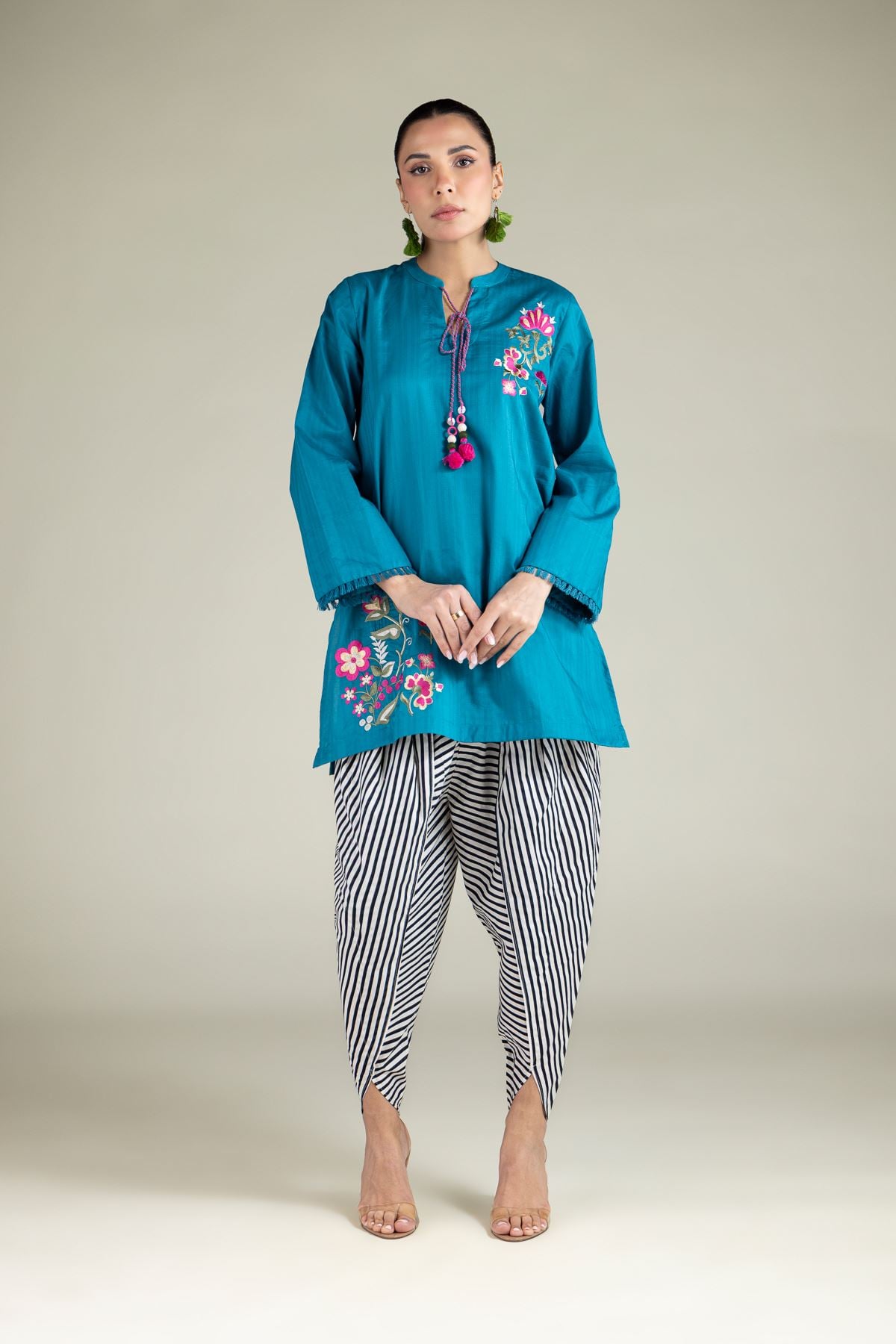 Embroidered Cotton Dobby Band Collar Kurta - 26-01-3E9-06TA-VG