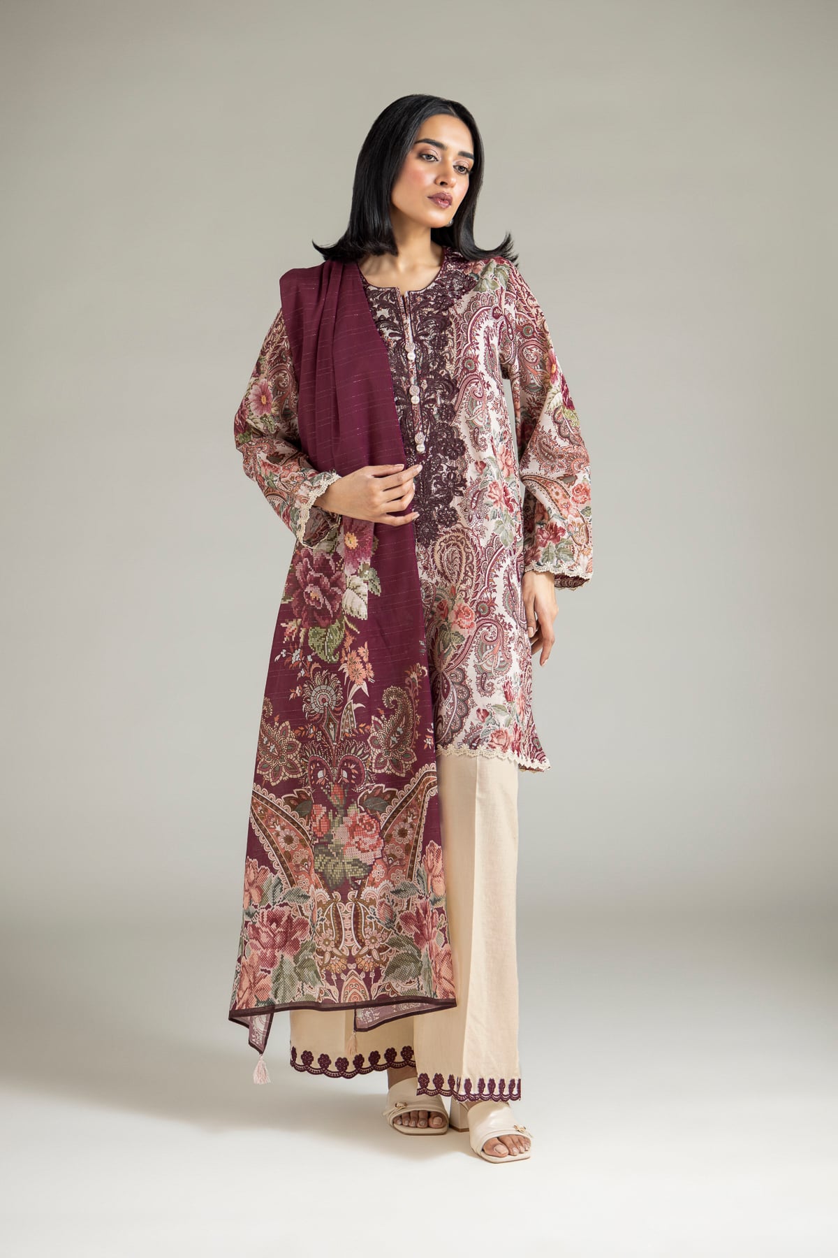 Embroidered Mesuri Fabrics 3 Piece - A22-26-123FA2-VG