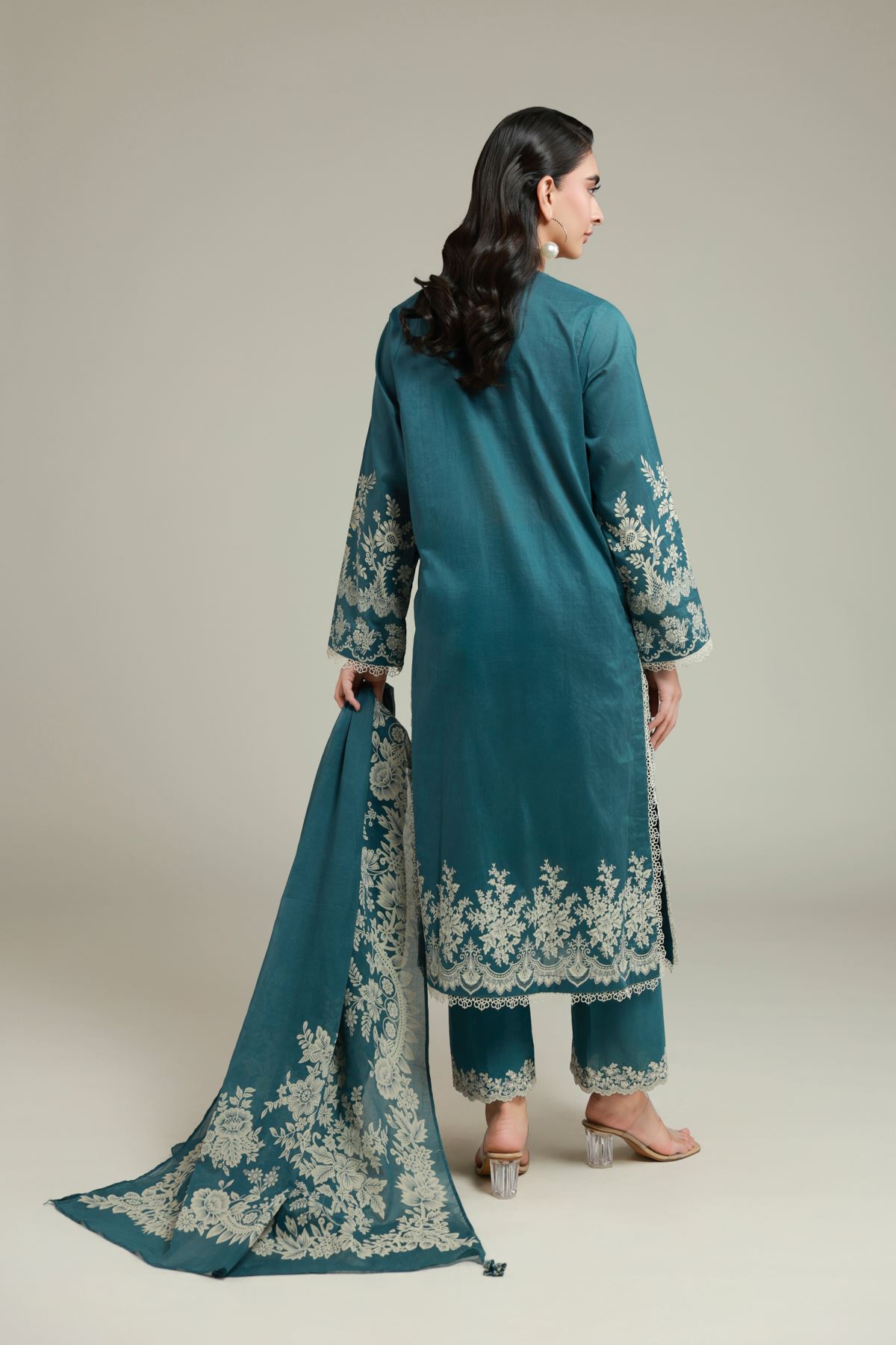 Embroidered Lawn Tailored 3 Piece - 1-26-122-A-A-VG