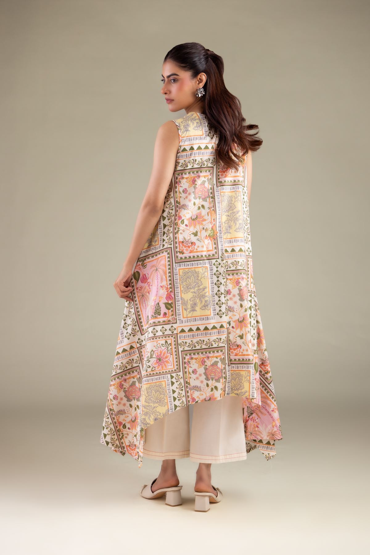 Printed Cambric Sleeveless Longline Kurta - 1-26-143-A-G-VG