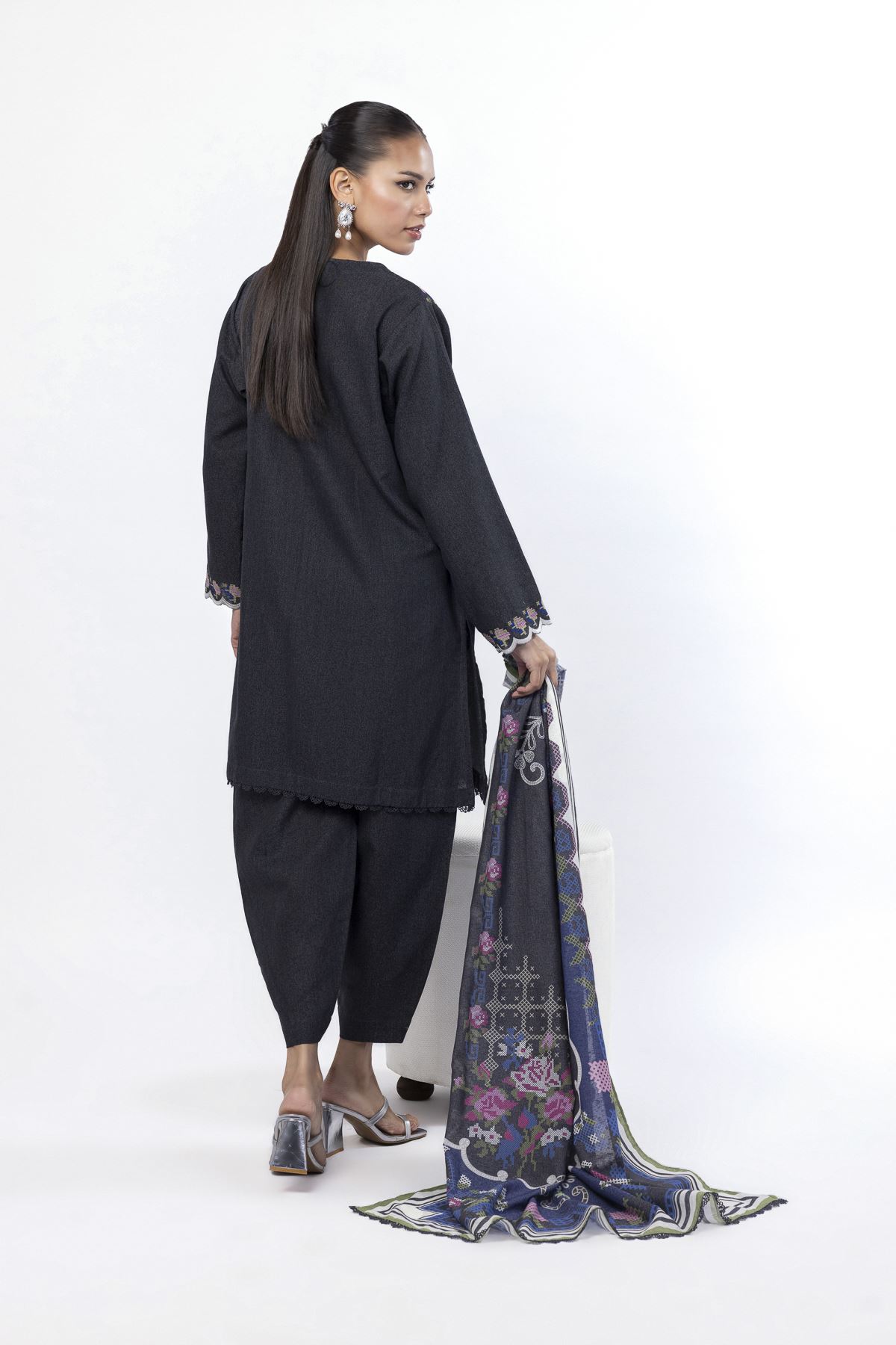 Embroidered Karandi Tailored 3 Piece - KN23AST-VG