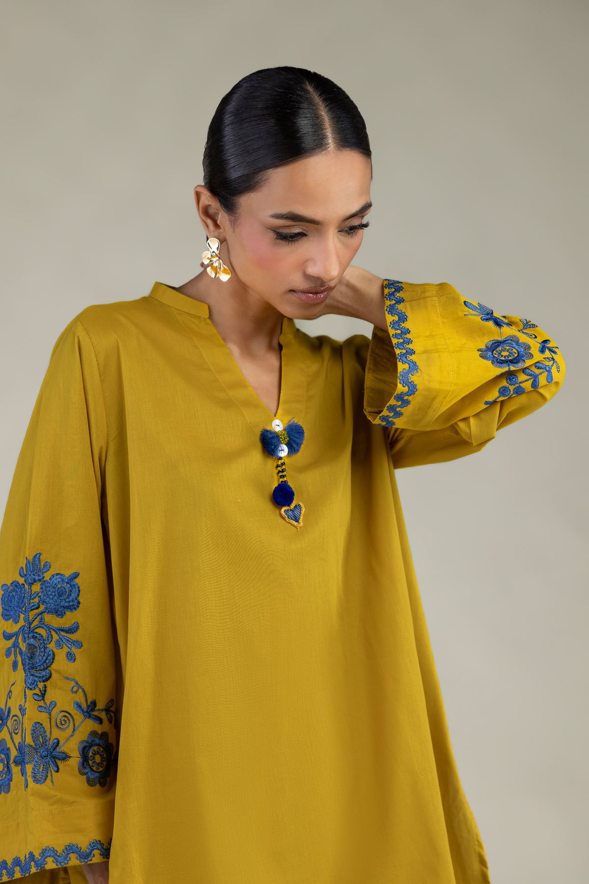 Embroidered Cambric Floral Cambric Kurta - 1-26-226-A-B1-VG