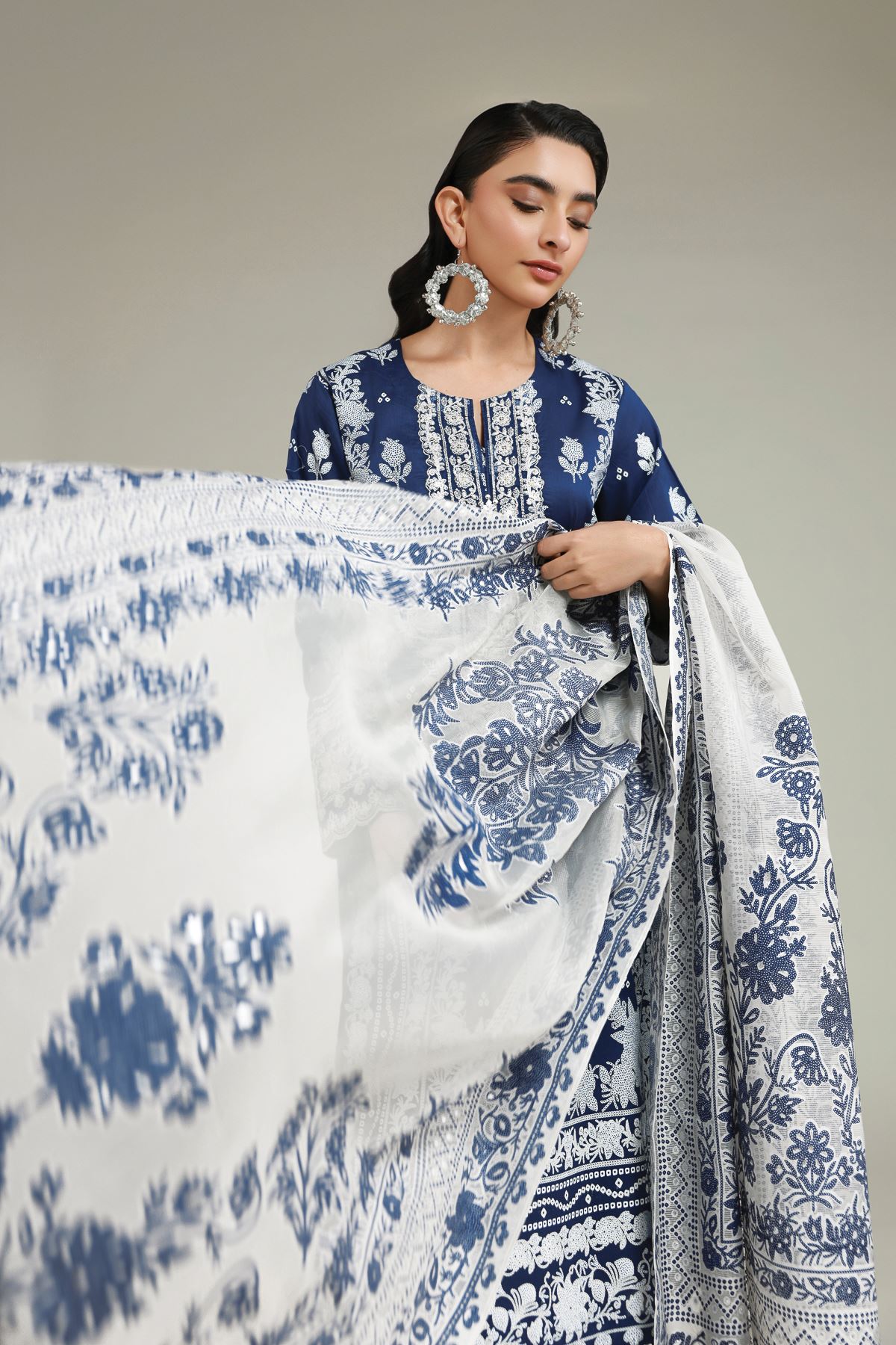 Embroidered Cambric Fabrics 3 Piece - A33-26-103FC1-VG