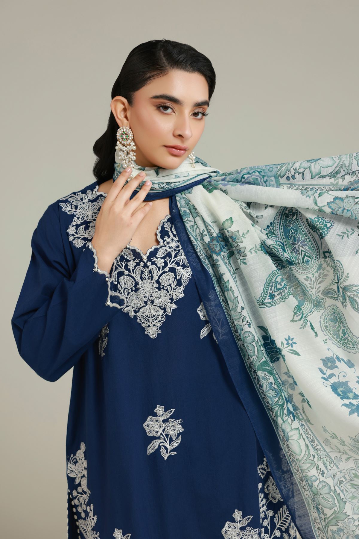 Embroidered Cambric Tailored 3 Piece - T-A33-26-109FF2-VG