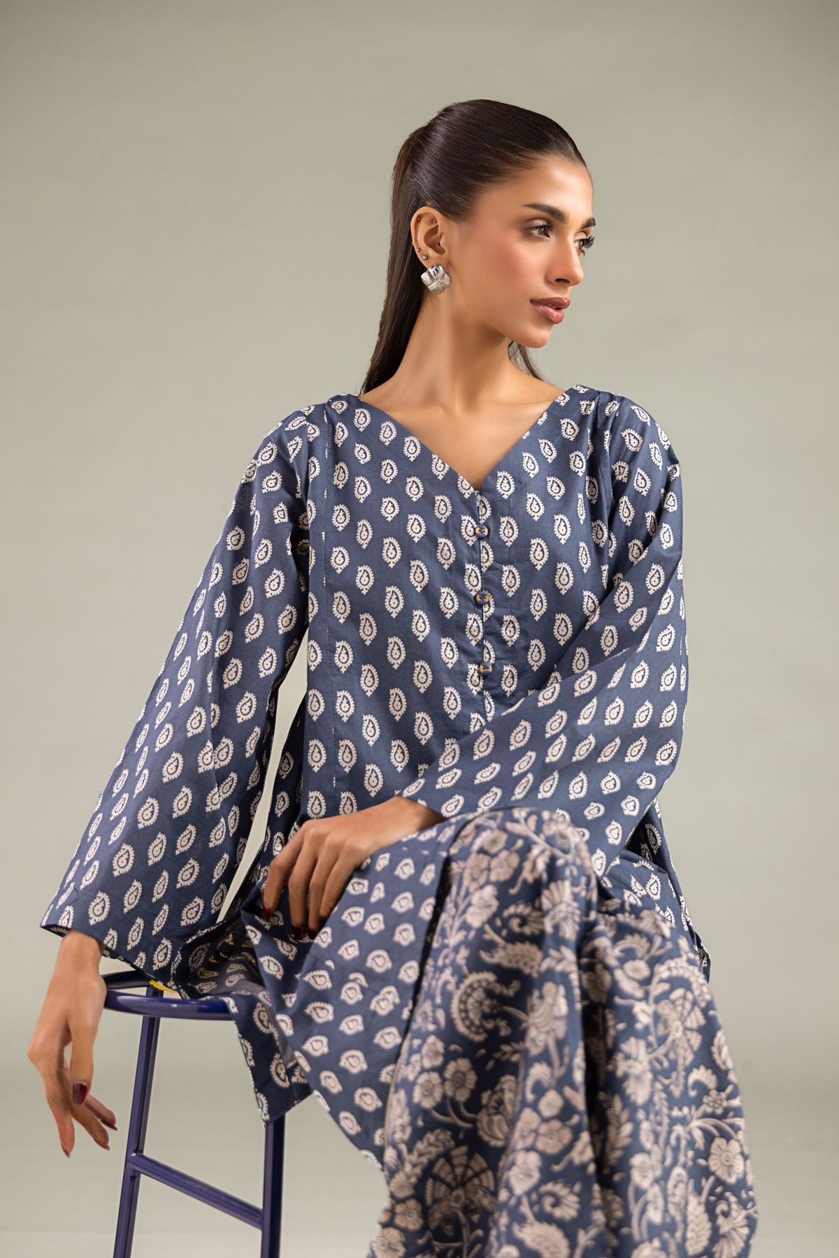 Printed Cambric Paisley V-Neck Kurta - 1-26-116-A-F-VG