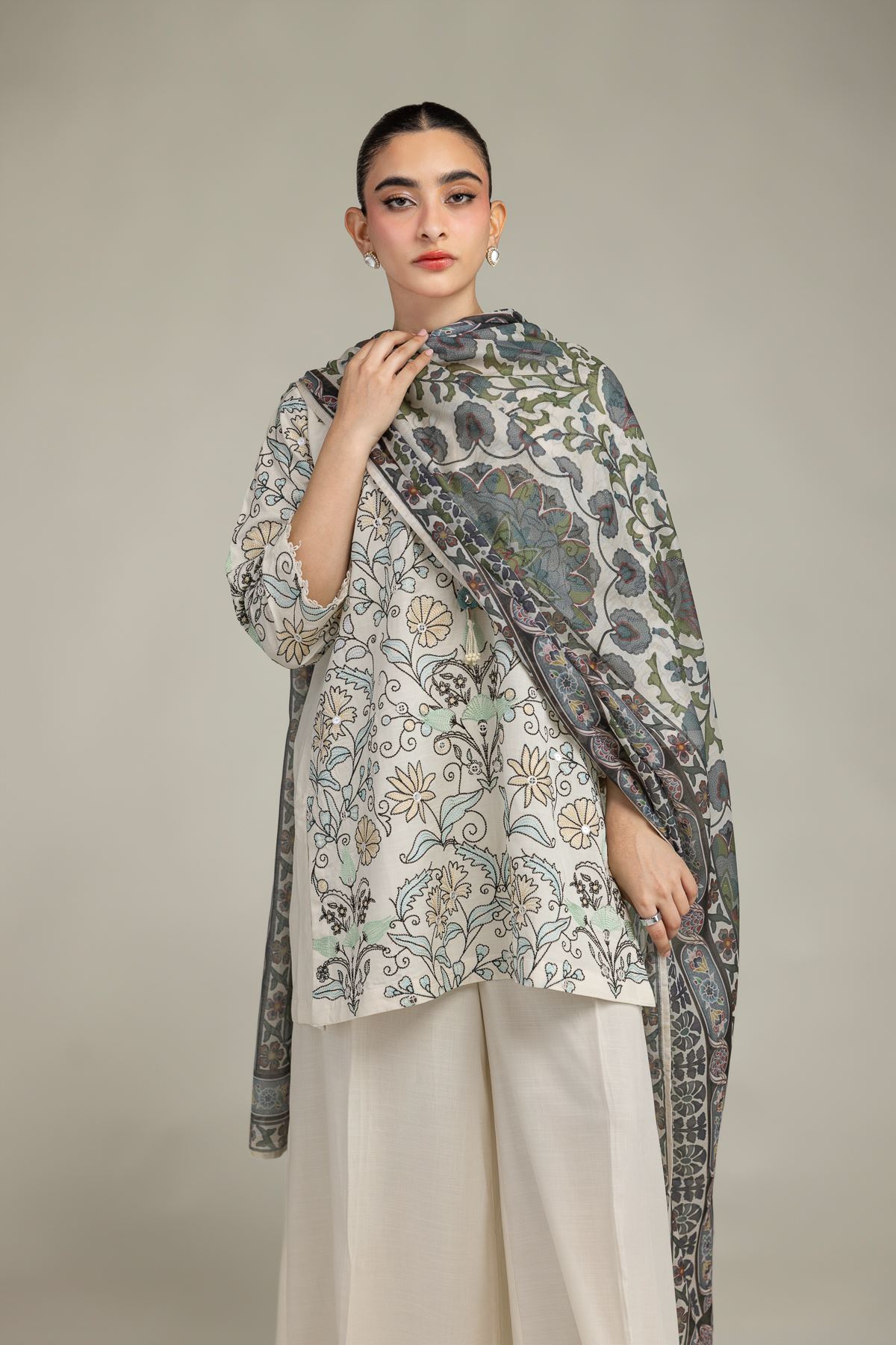 Embroidered Mesuri Floral Mesuri Dupatta - 2-26-210-A-H1-VG