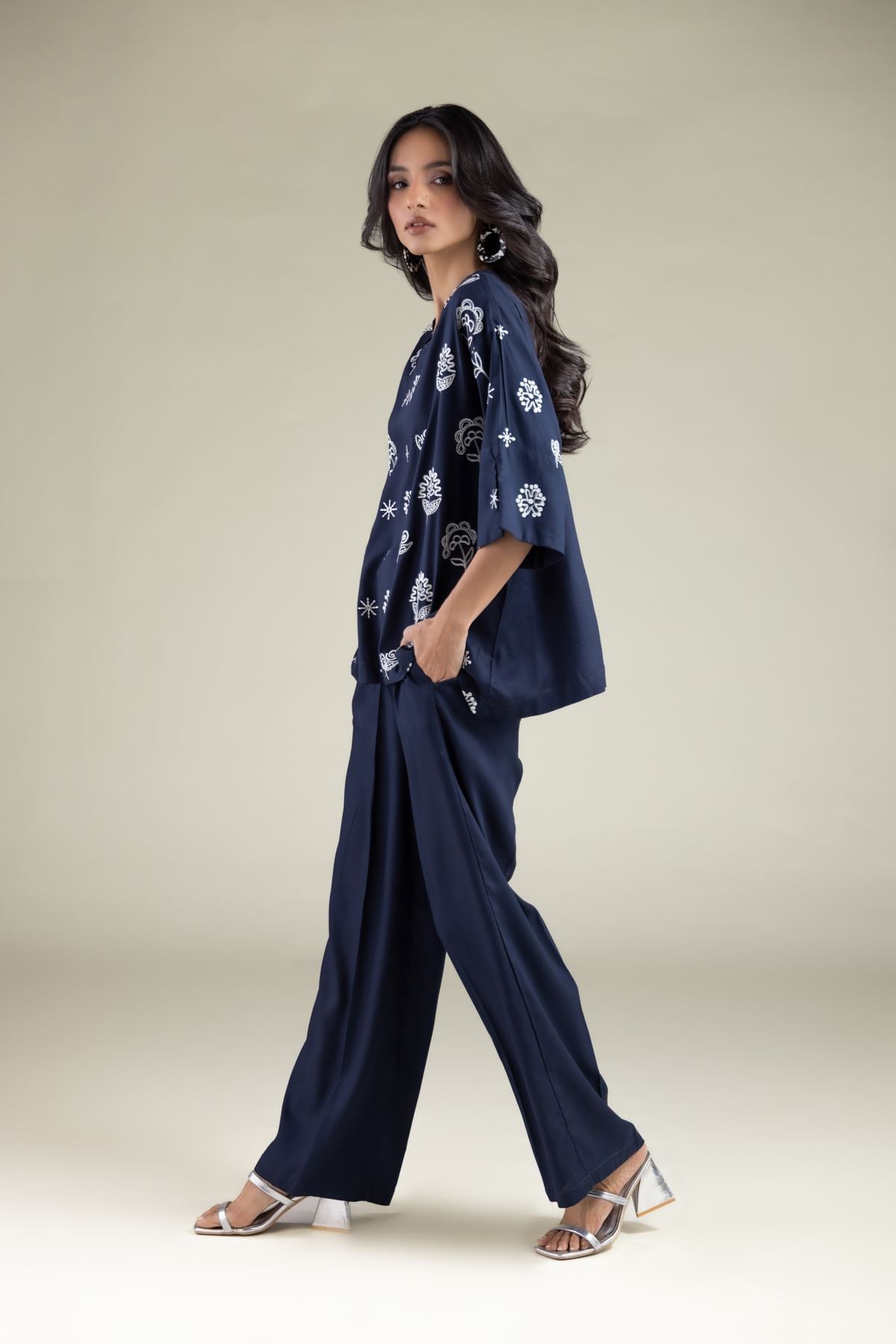 Embroidered Viscose Trousers - 2-26-202-A-D-VG