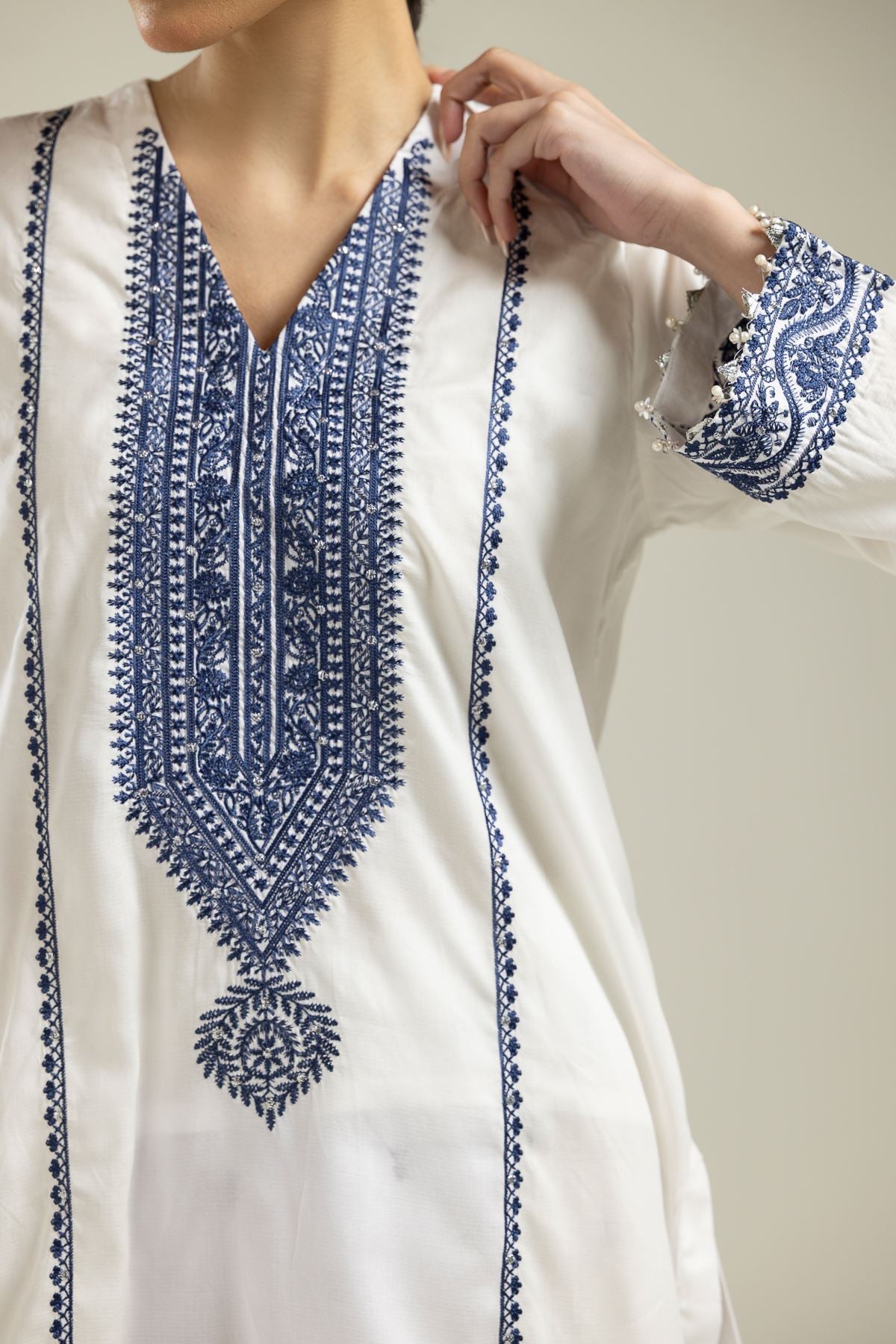 Embroidered Textured Weave White Embroidered Kurta - 1-26-106-A-A-VG