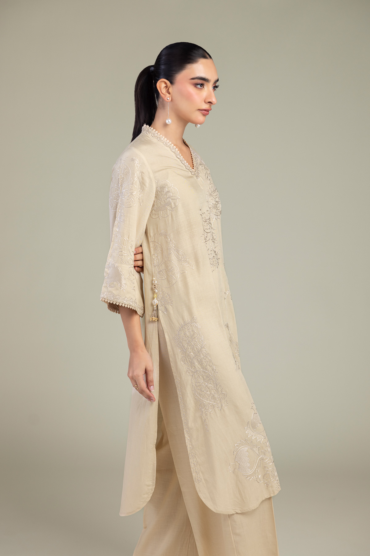 Embroidered Raw Silk Floral V-Neck Kurta - A22-26-214FH1-VG