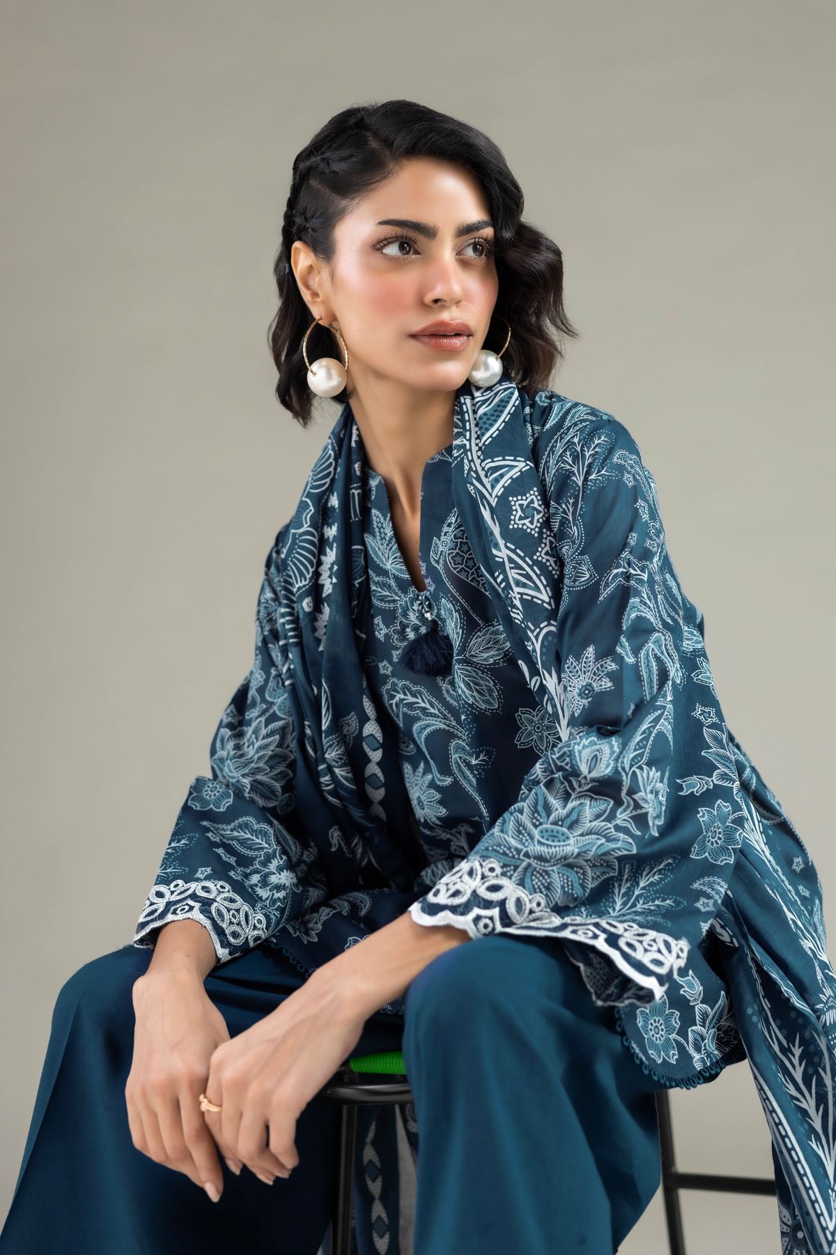 Embroidered Lawn Three Piece Suit - T-A22-26-102FF1-VG