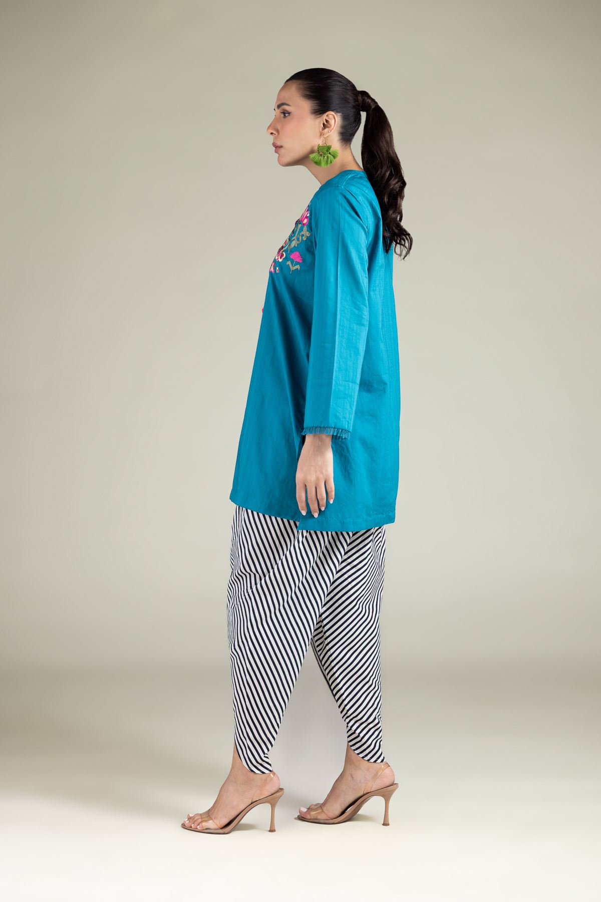 Embroidered Cotton Dobby Band Collar Kurta - 26-01-3E9-06TA-VG