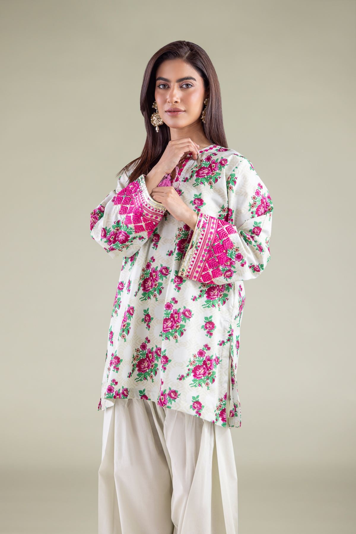 Embroidered Cambric Kurta - 1-26-125-A-C-VG