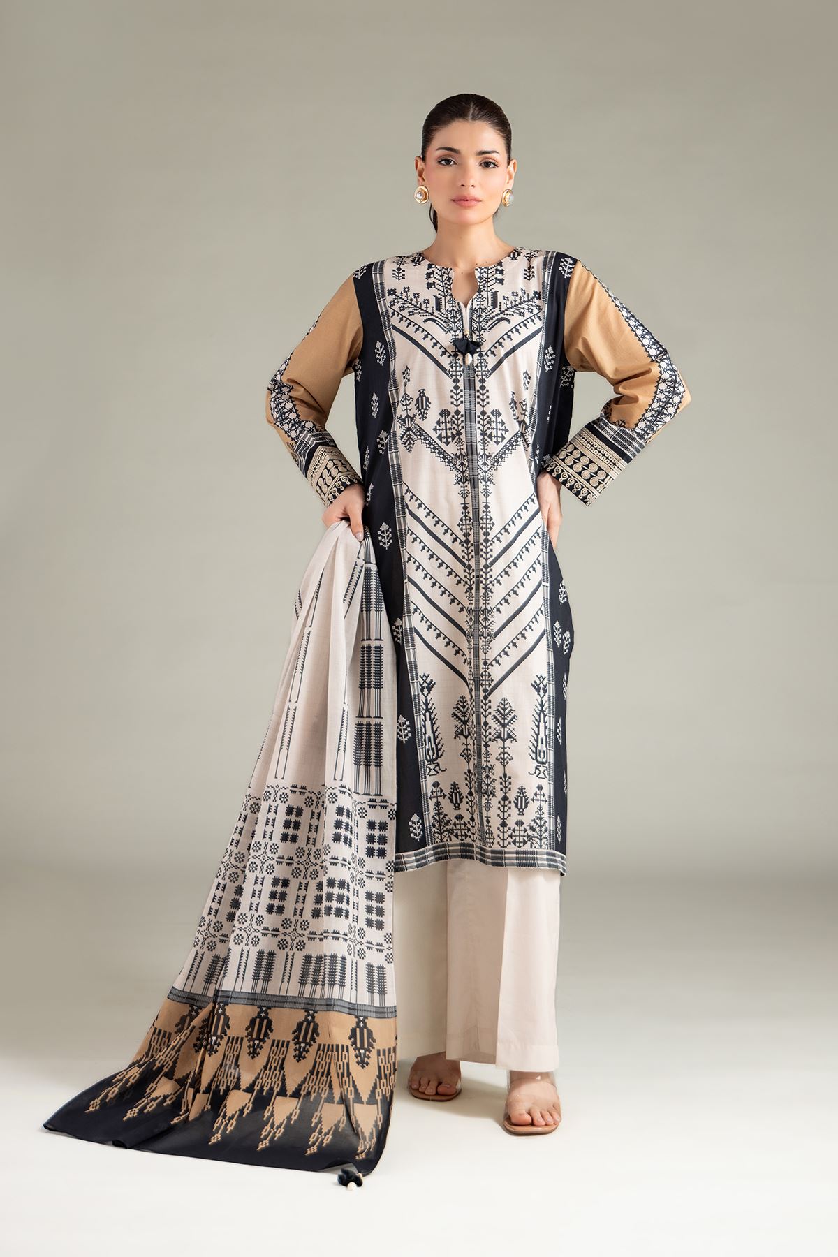 Embroidered Lawn Tailored 3-Piece Lawn - 1-26-205-A-B2-VG