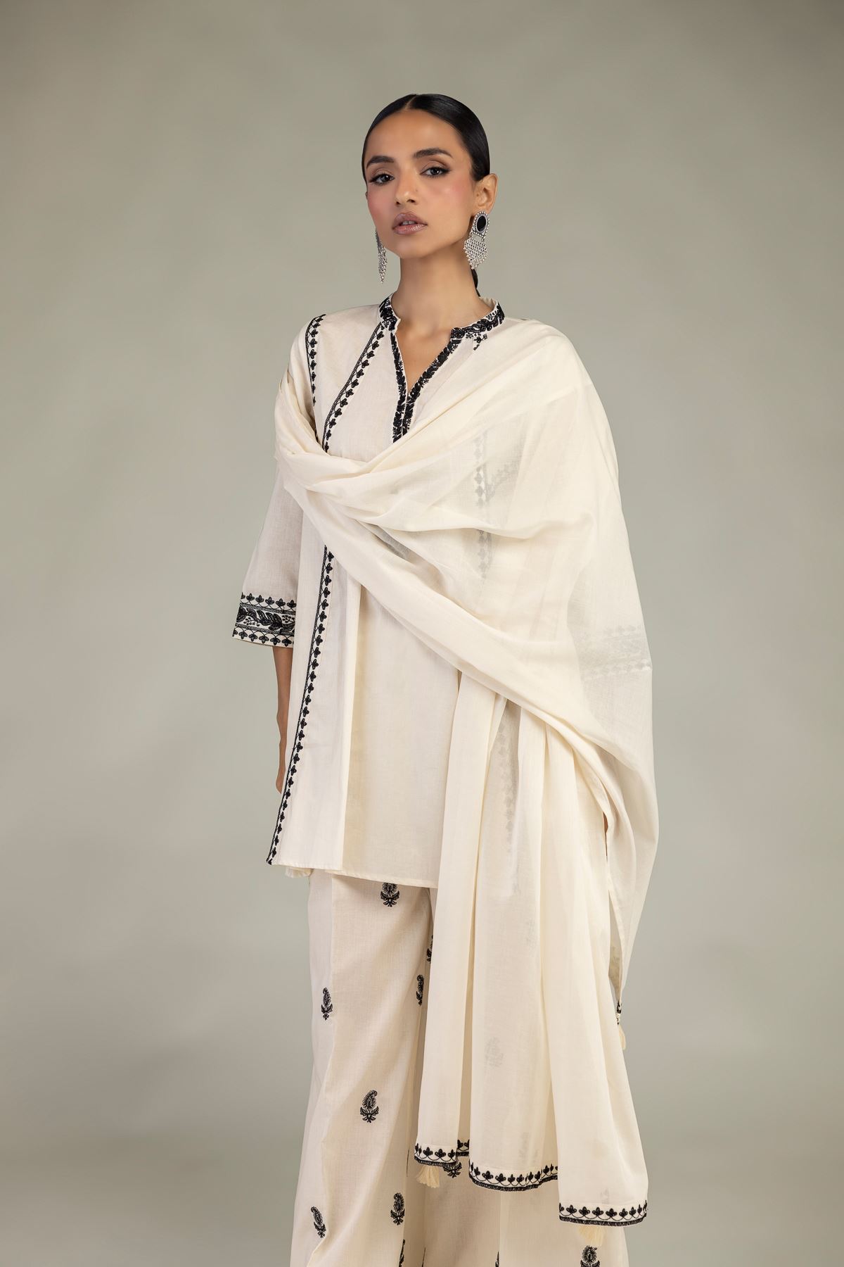 Embroidered Lawn Lawn Tassel Dupatta - 1-26-325-A-B2-VG