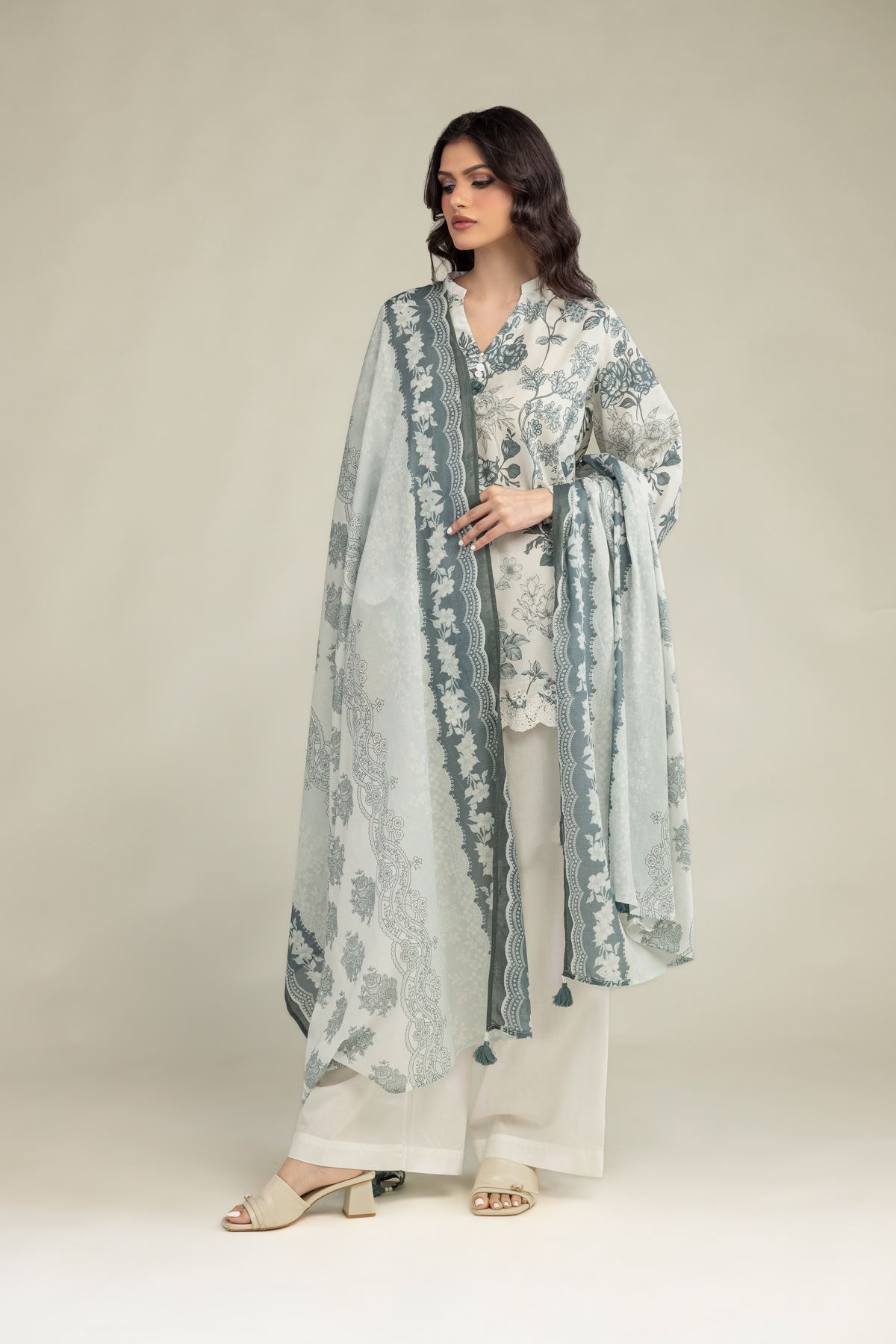 Embroidered Lawn Floral Lawn Dupatta - 1-26-250-B-H1-VG