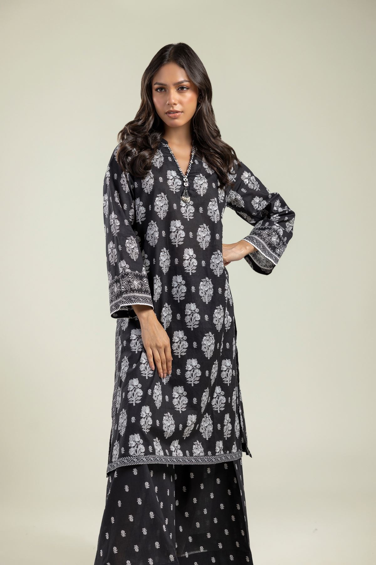Printed Cambric Black Longline Kurta - 26-01-1E5-08TB-VG