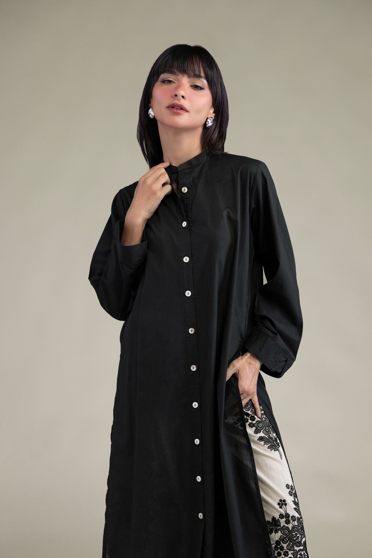 Dyed Cambric Black Cambric Kurta - T-A33-26-206FG2-VG