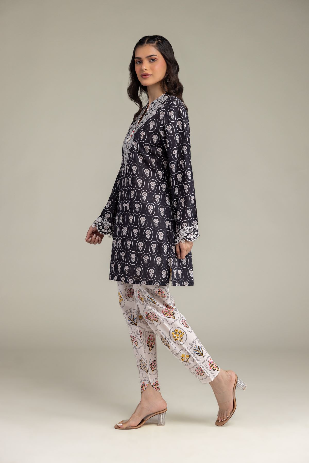 Embroidered Lawn Fabrics 2 Piece | Top and Bottom - A22-26-209FB1-VG