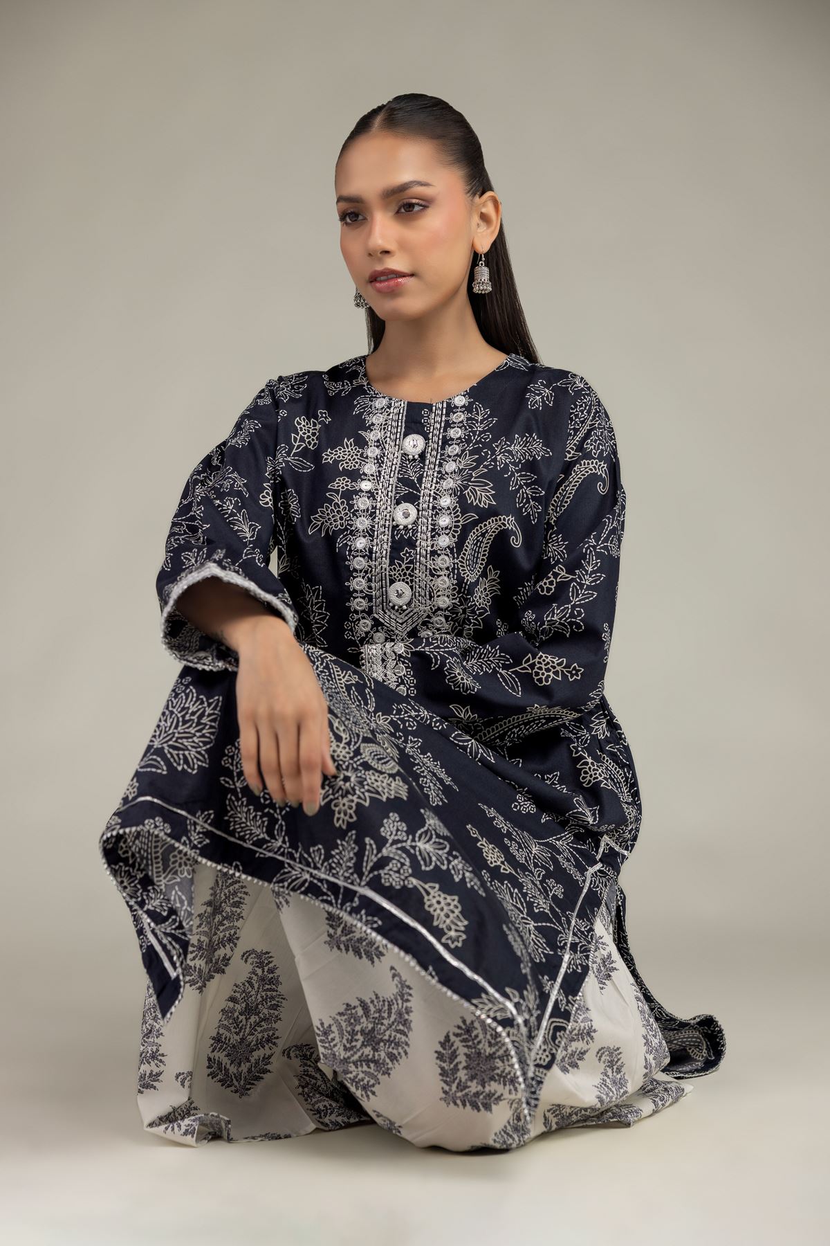 Embroidered Cotton Viscose Floral Paisley Kurta - T-A11-26-104FB2-VG